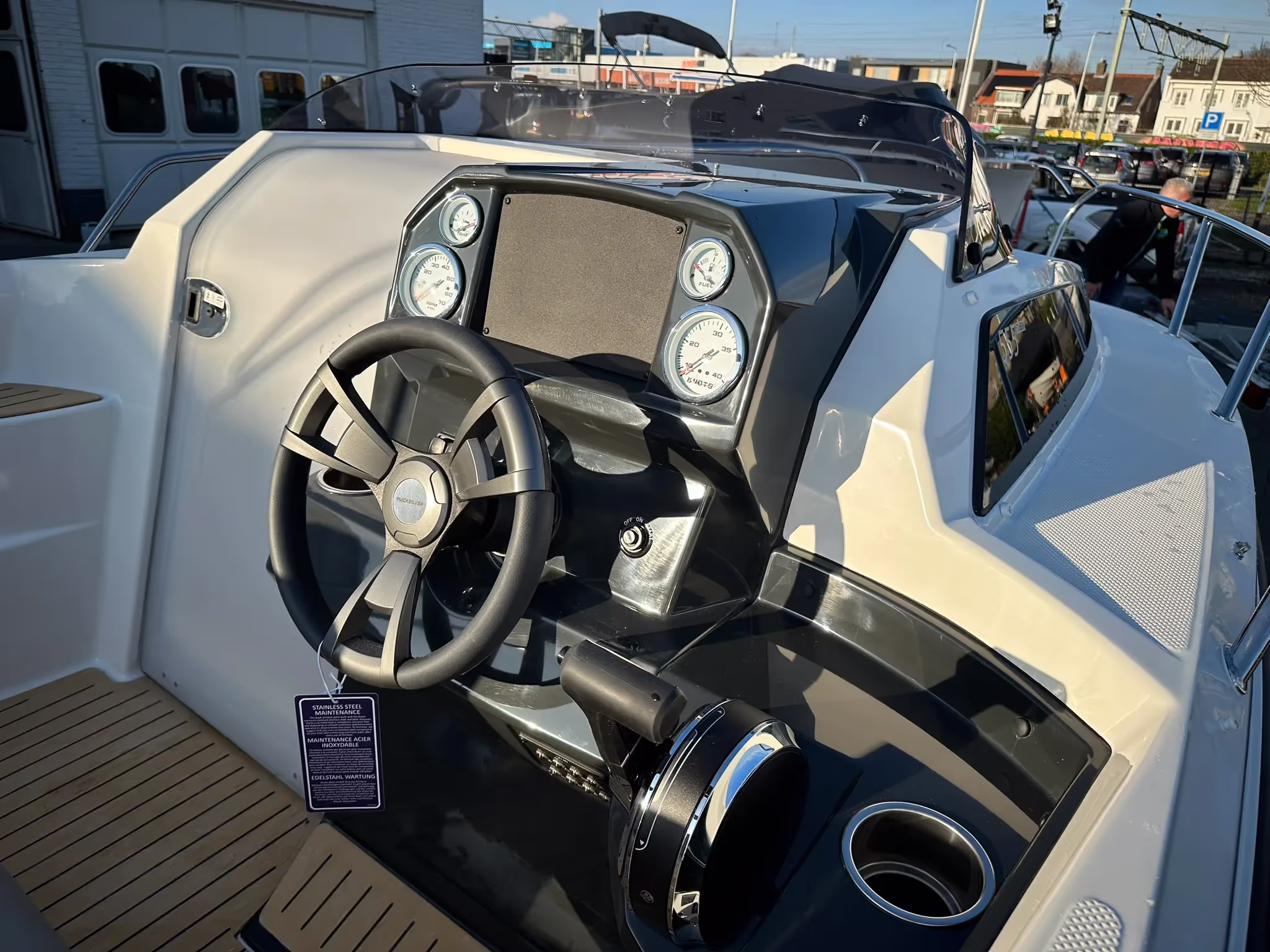 Quicksilver 555 Cabin