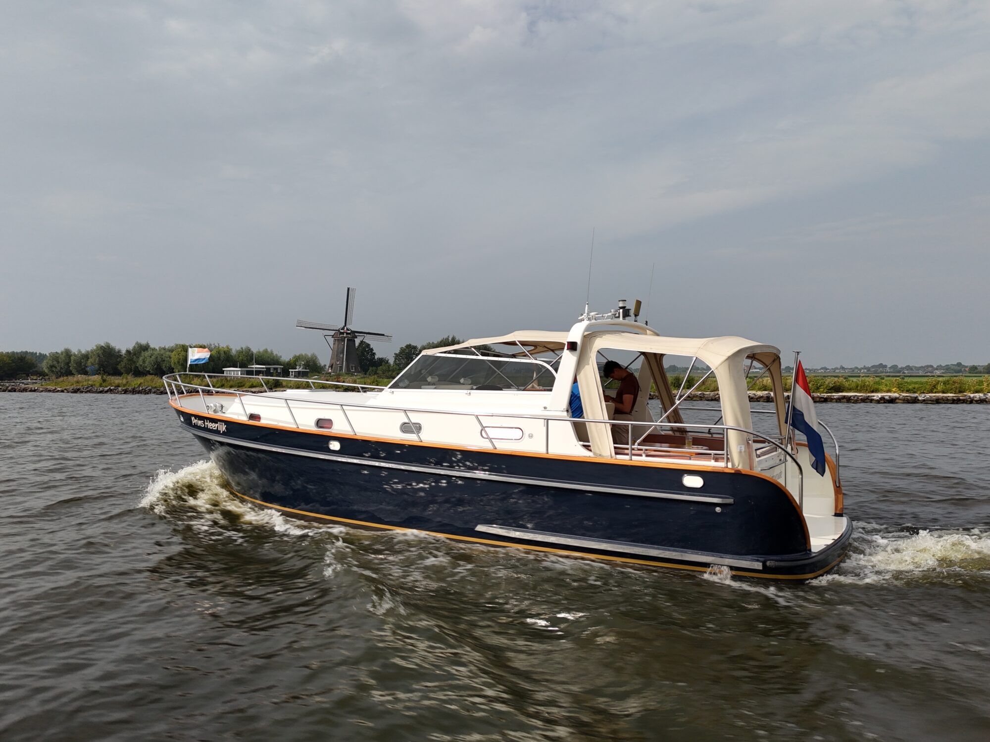 Tryvia 1100 OK Cabrio Spiegeldeur