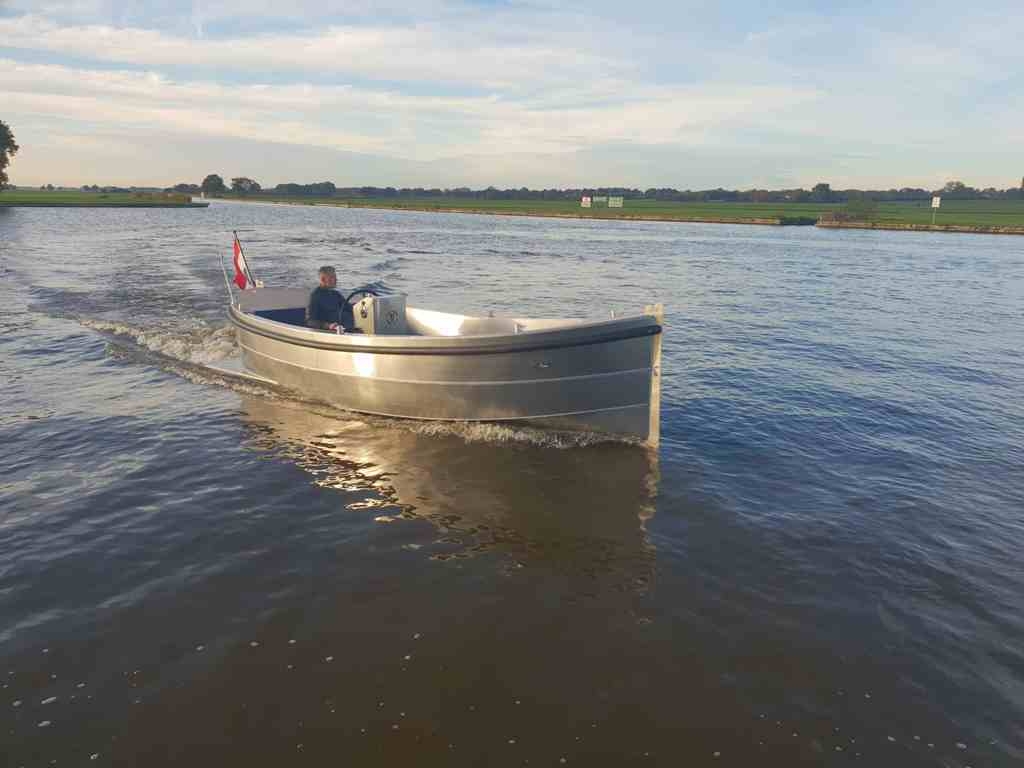 Van Vossen VanVossen Sloep 650