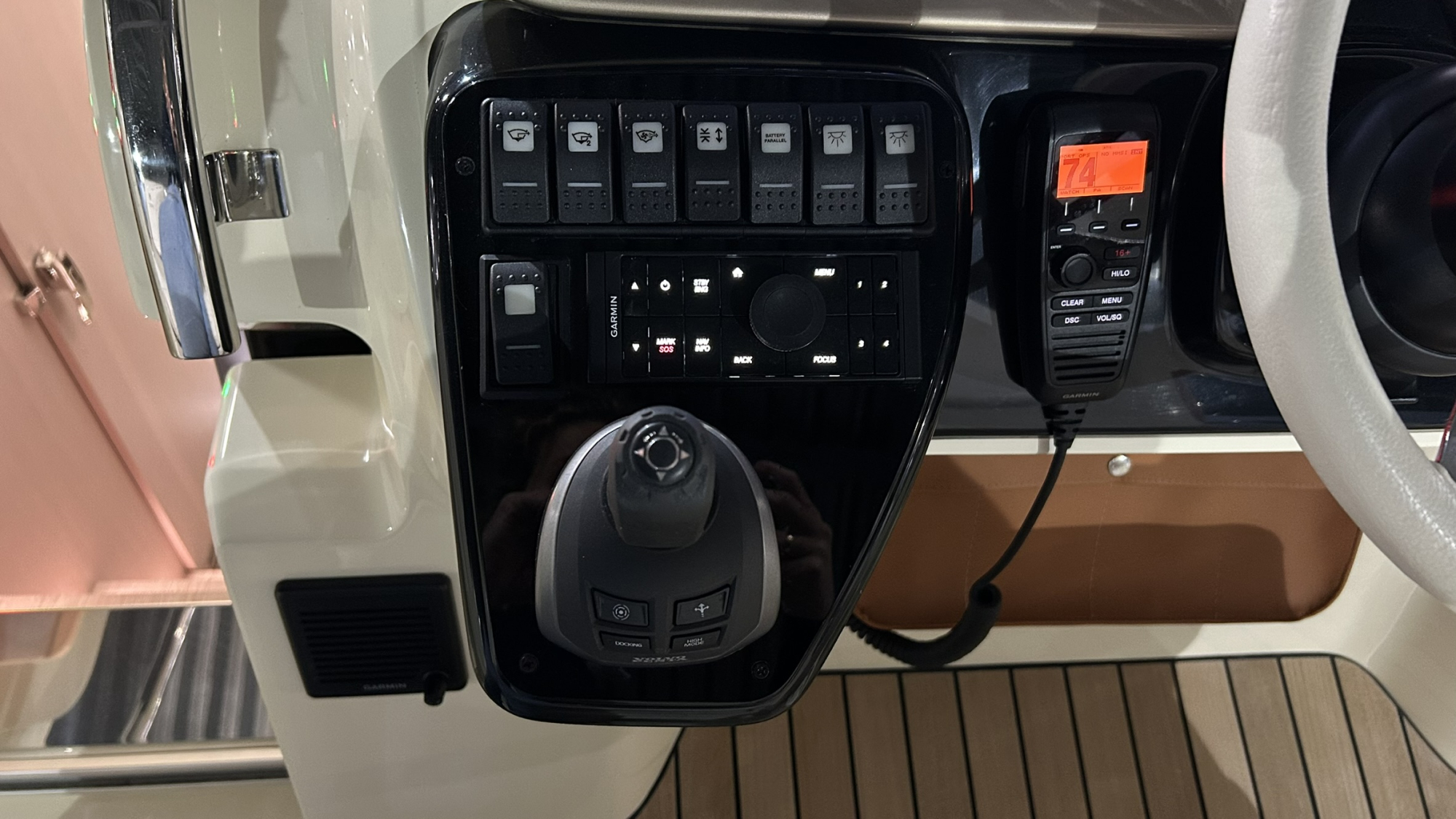 Invictus yachts Invictus GT 370 met 2x Volvo Penta D4 320 pk