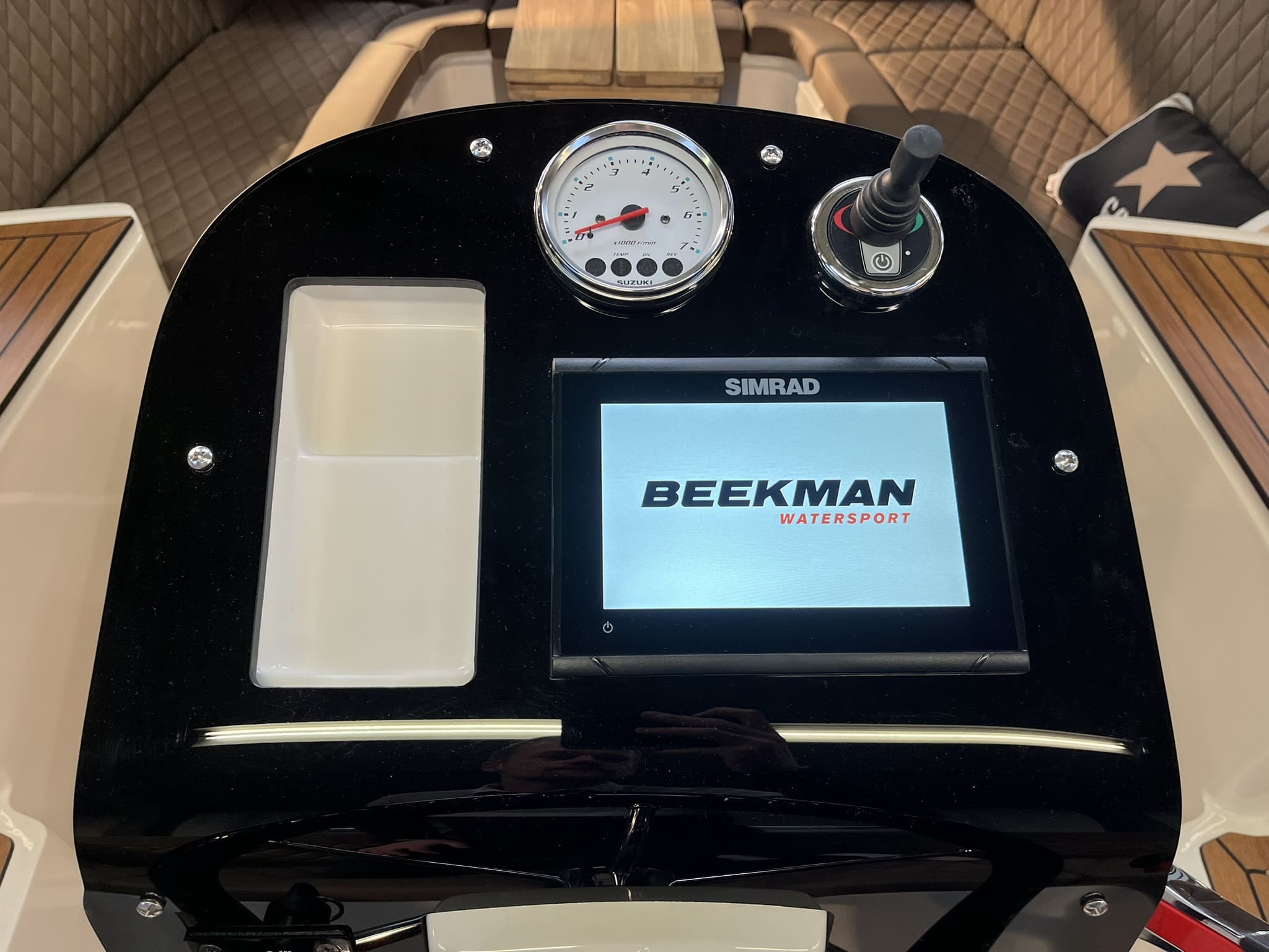 Oud-huijzer 740 Tender