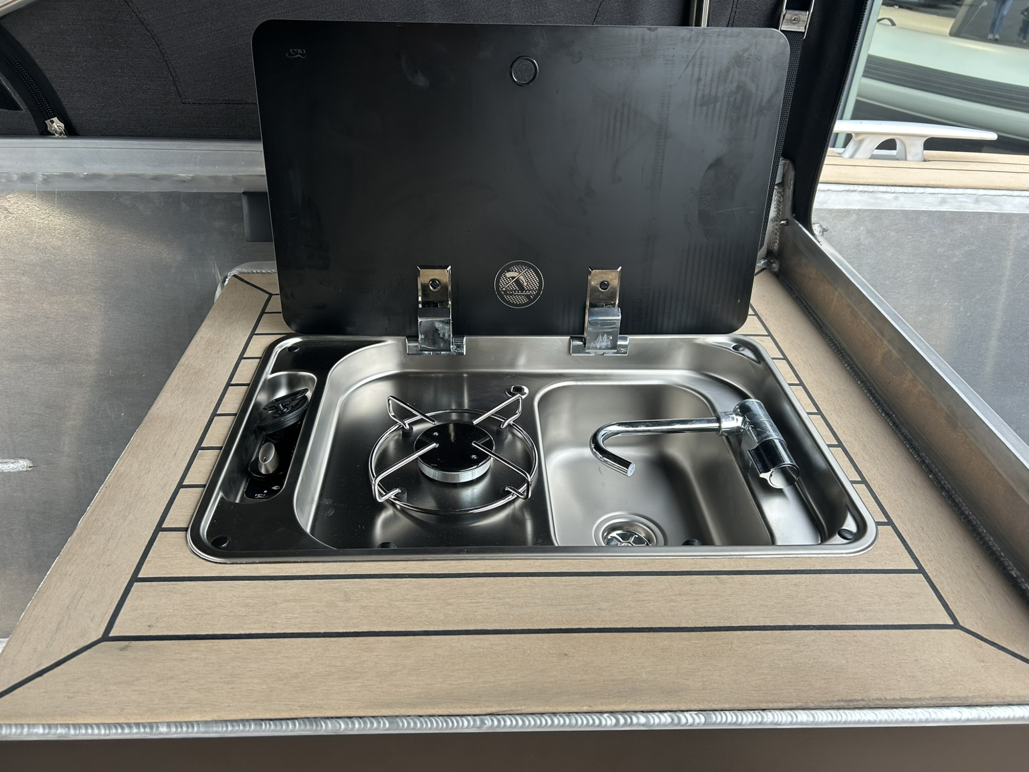 Van Vossen Tender 888 sport op voorraad
