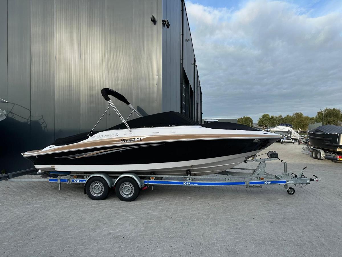 Four Winns H 240 Bowrider
