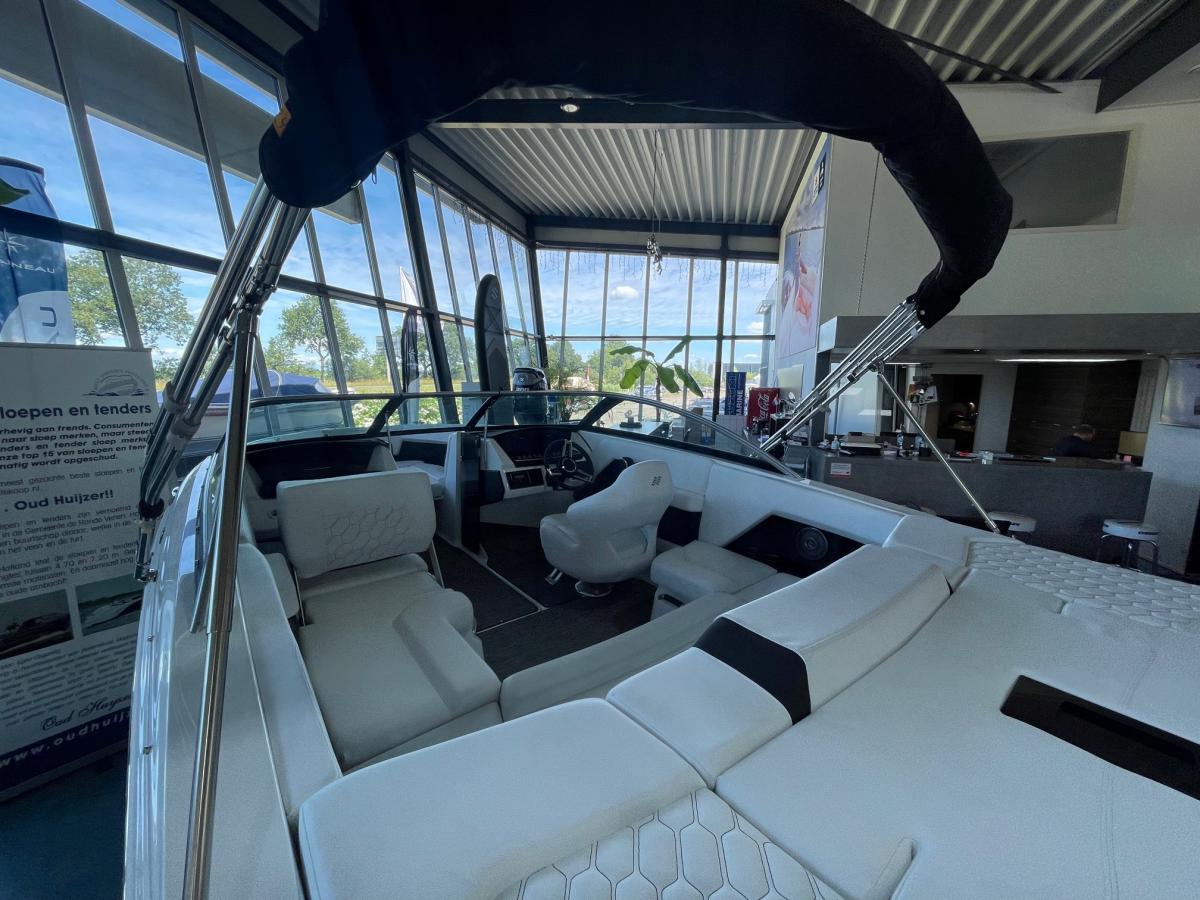 Four Winns H2 Bowrider Duo Prop