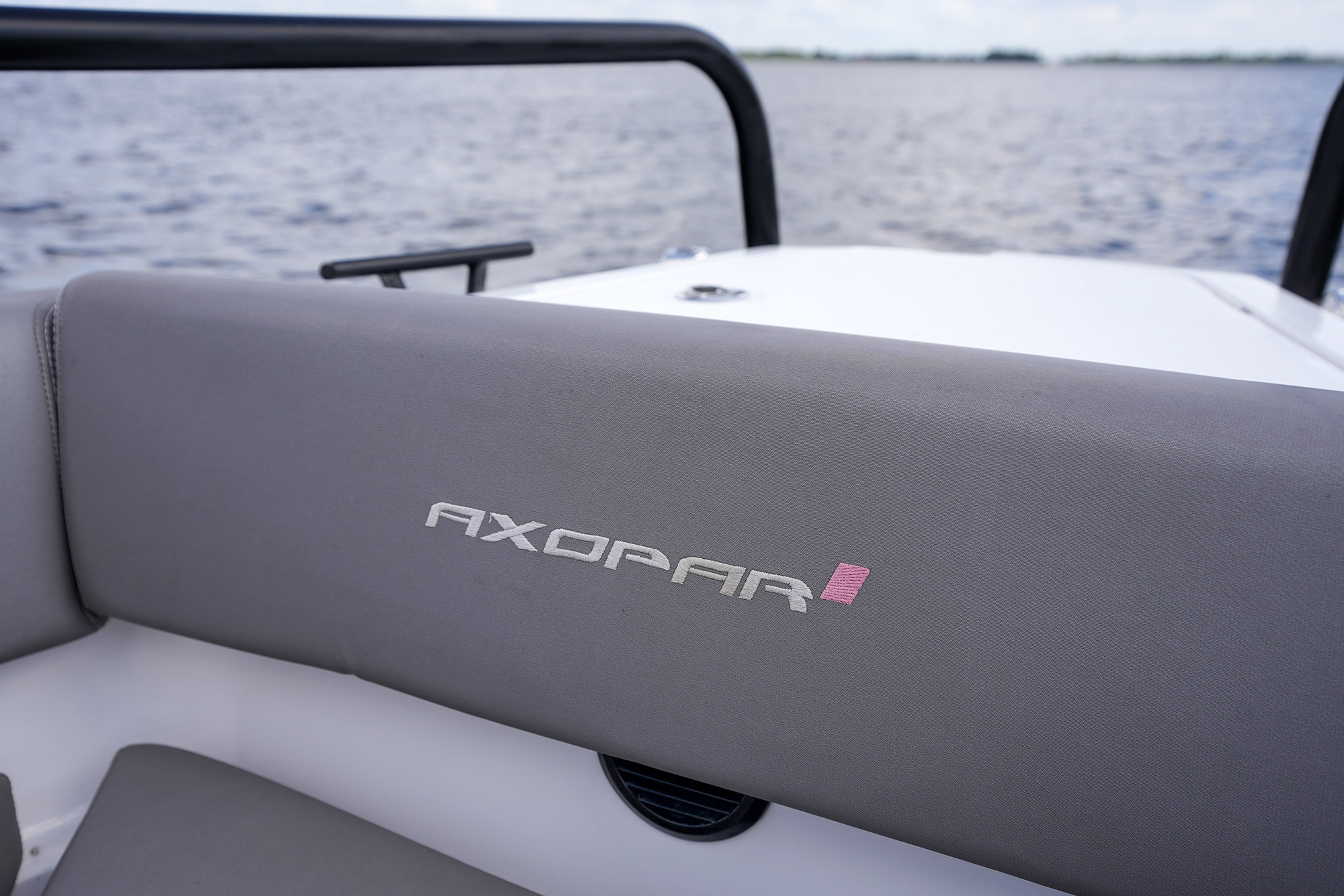 Axopar 28 CABIN
