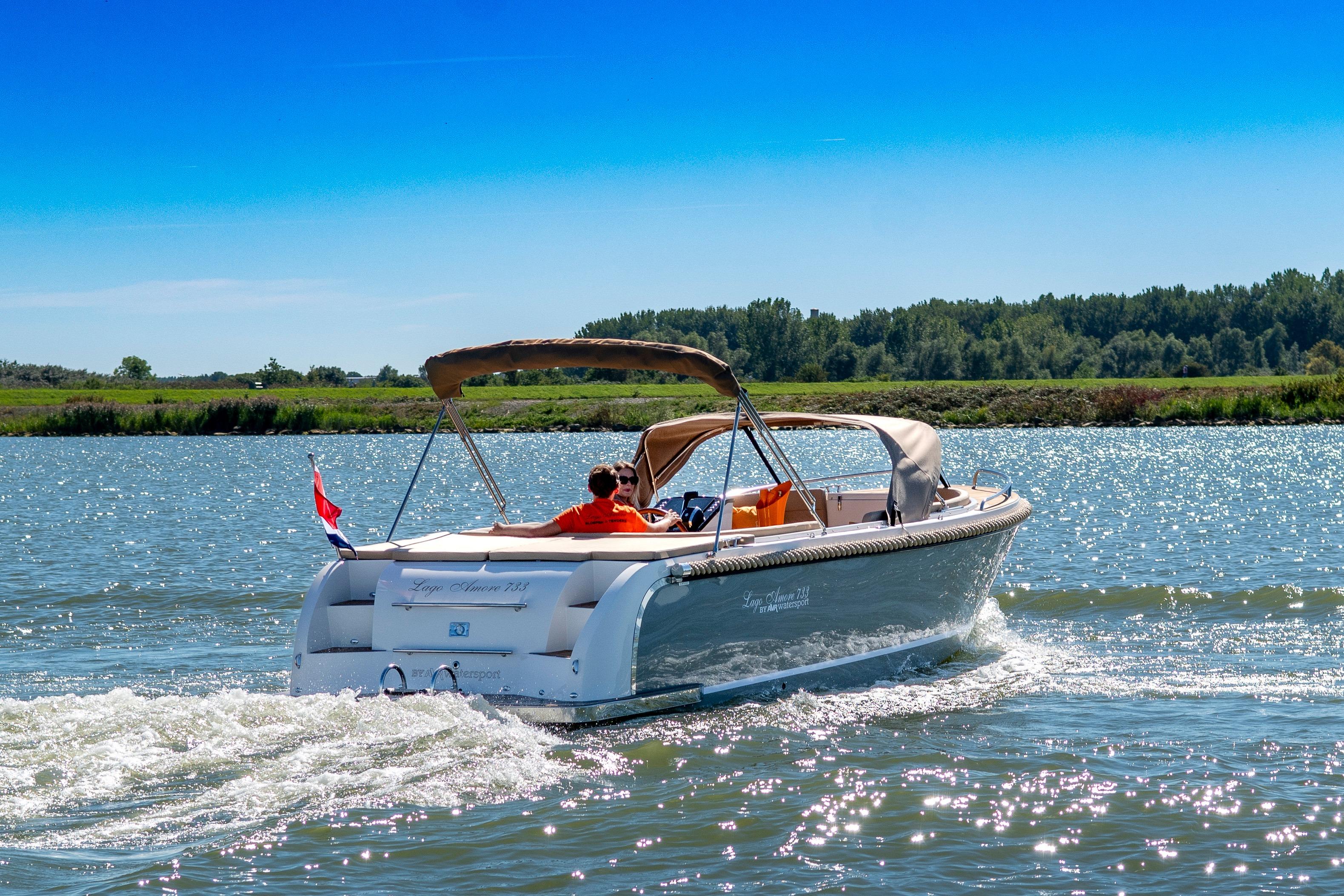 Lago Amore 733 Tender