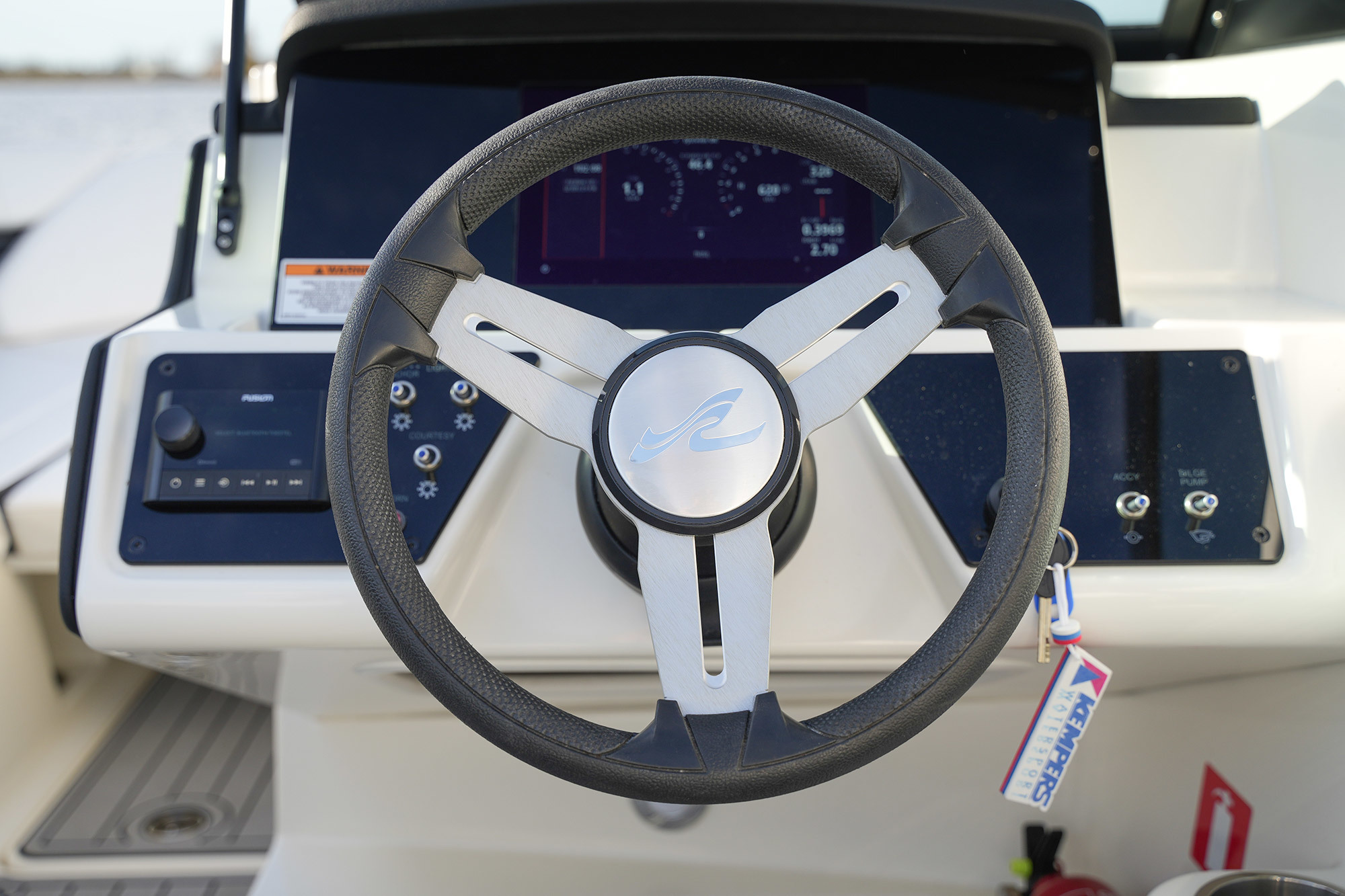 Sea Ray SPX 230 Outboard