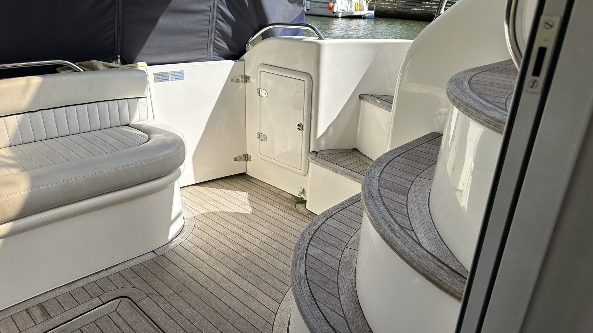 Fairline Phantom 40 Flybridge
