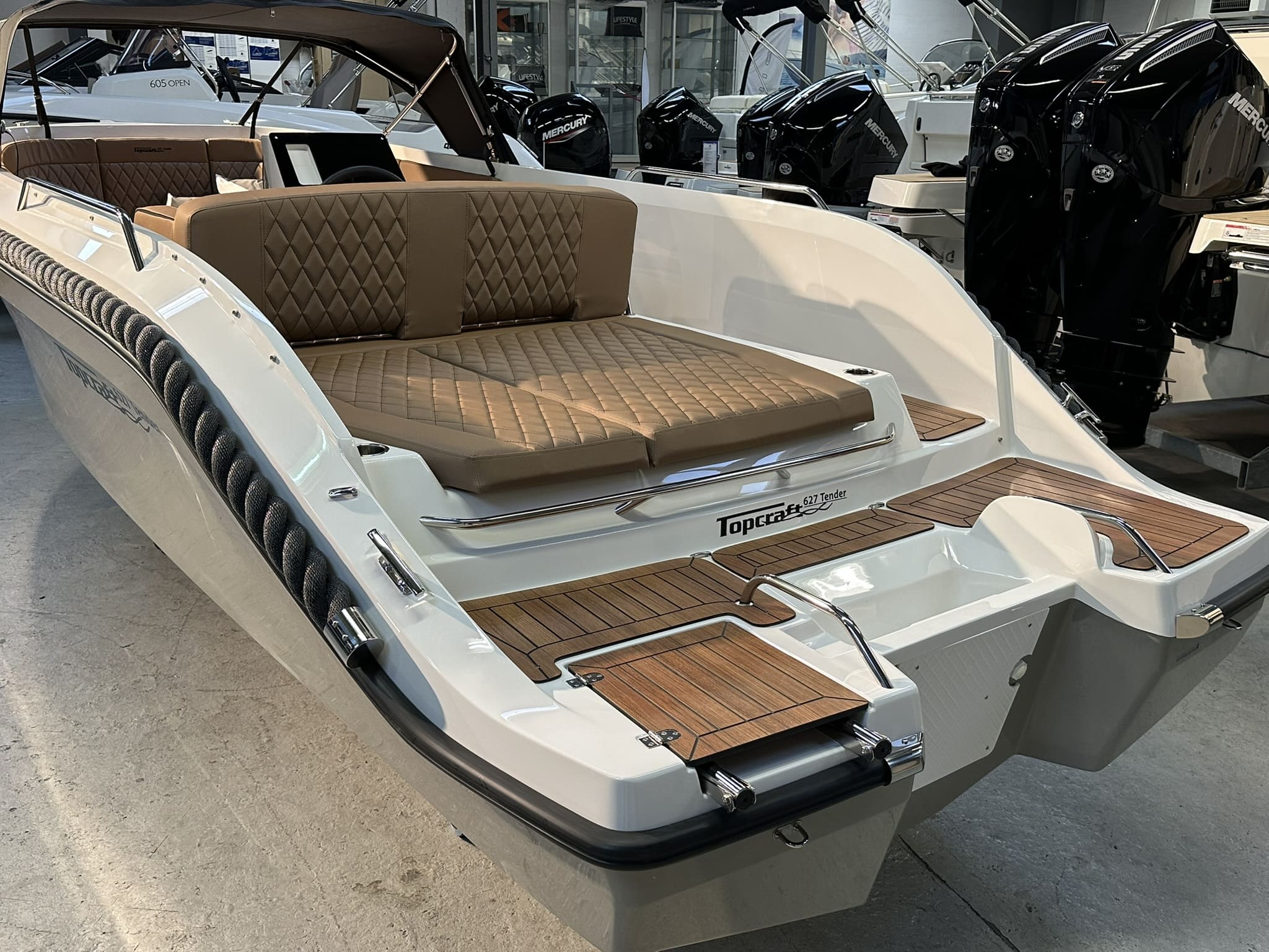 Topcraft 627 Tender
