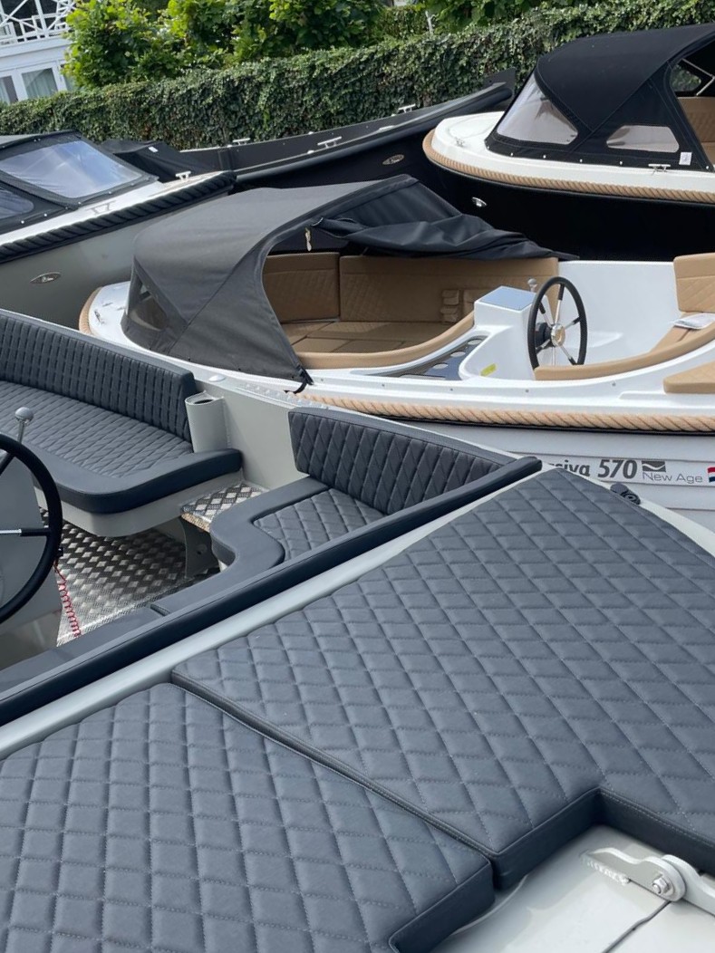 Steelfish 670 vaarklaar 60pk Honda grijs Loosdrecht