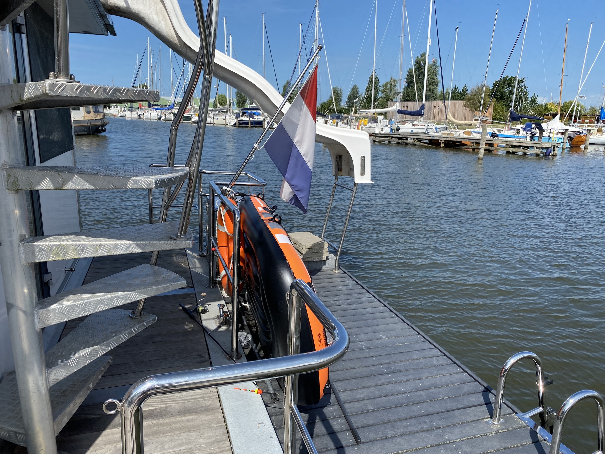 La Mare Houseboat Met Ligplaats Model DFS Aluminium