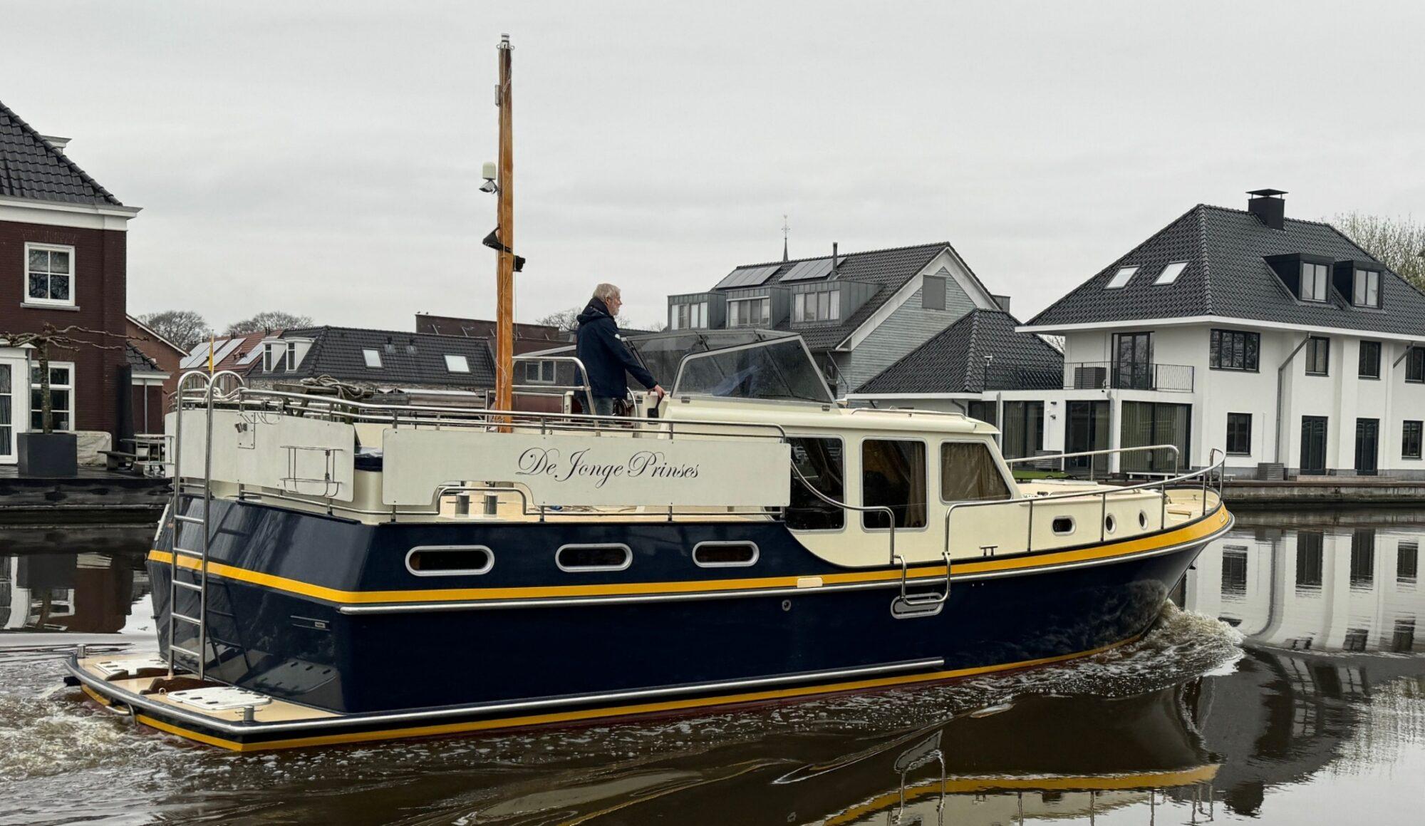 Vripack Vripack Spiegelkotter 12.00 AK Cabrio