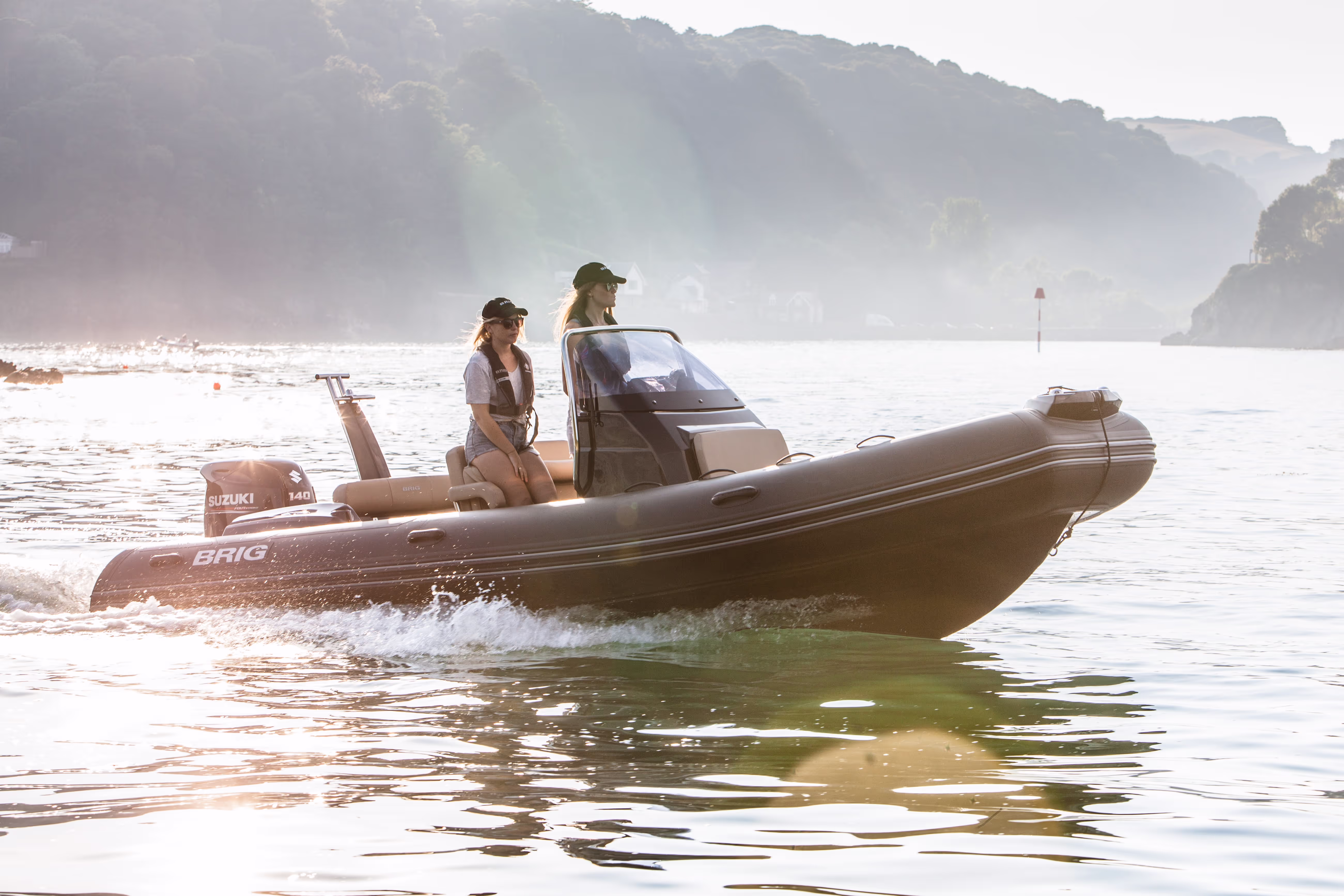 Brig Eagle 6 hoofdfoto: 1