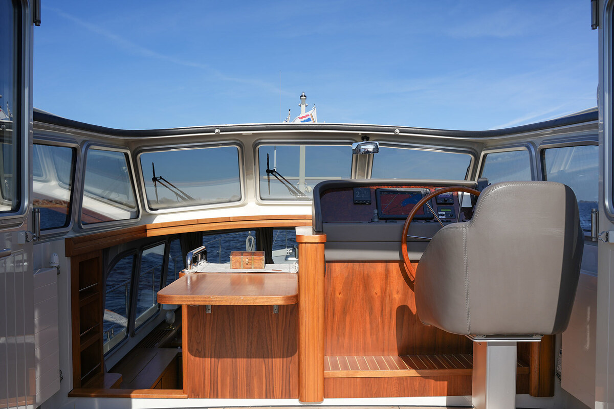 Linssen Grand Sturdy 410 AC Variotop met stabilisator