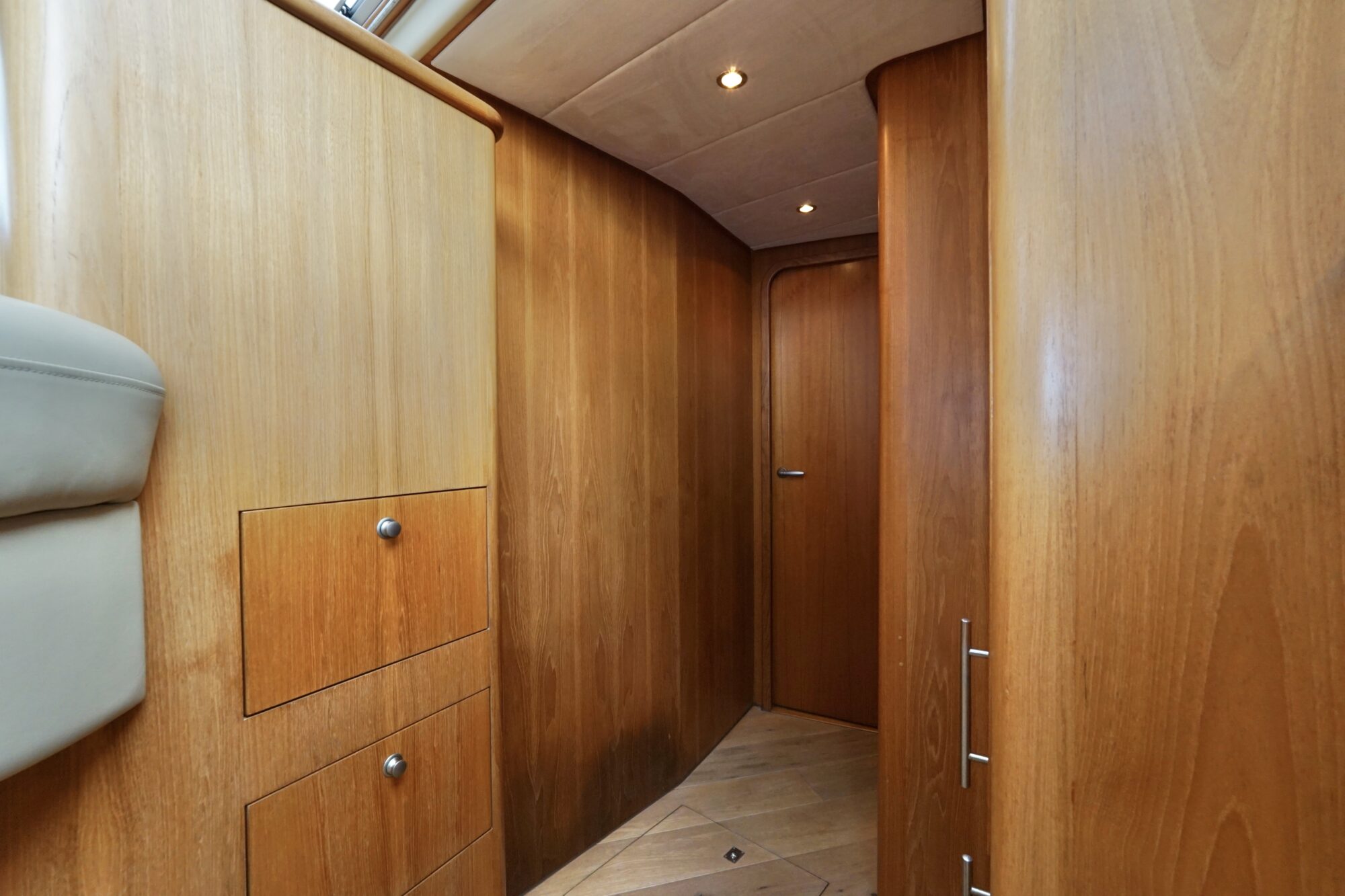 Van den Hoven Exclusive 18.00 VS