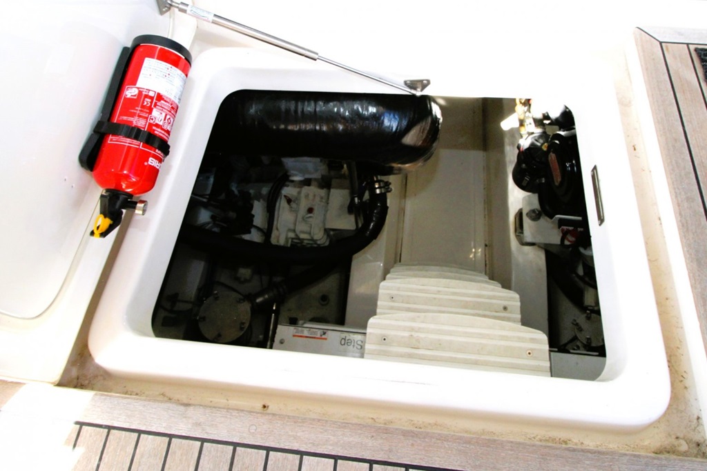 Rivièra 4700 Sport Yacht