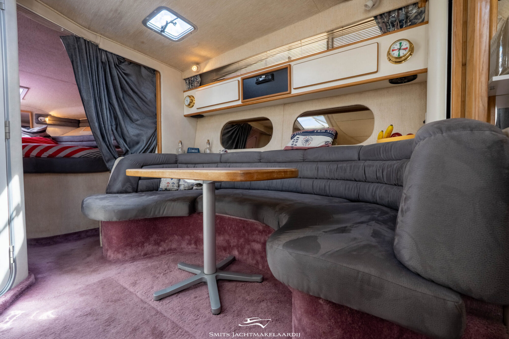 Sea Ray 370 Express Cruiser