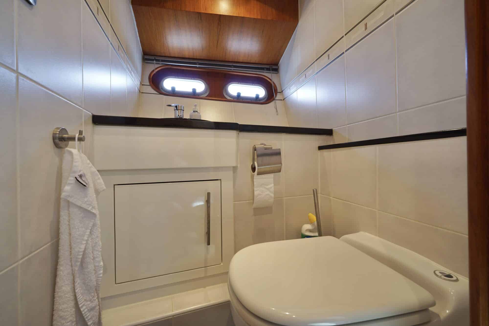 Van den Hoven Exclusive 18.00 VS