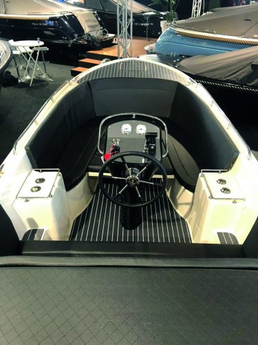 Primeur 615 tender DE GROOTSTE SLOEPENSHOWROOM VAN NEDERLAND