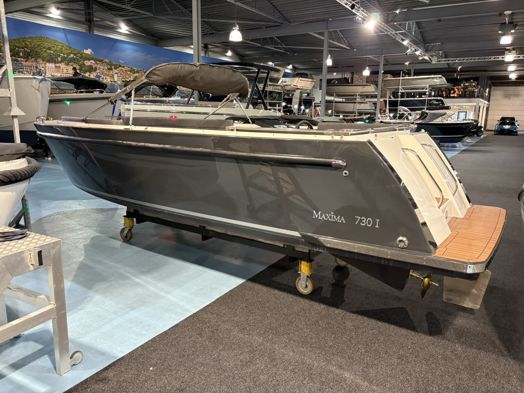 Maxima Boats Aanbieding -  730I met Vetus 42 pk Diesel in donkergrijs op voorraad! hoofdfoto: 1