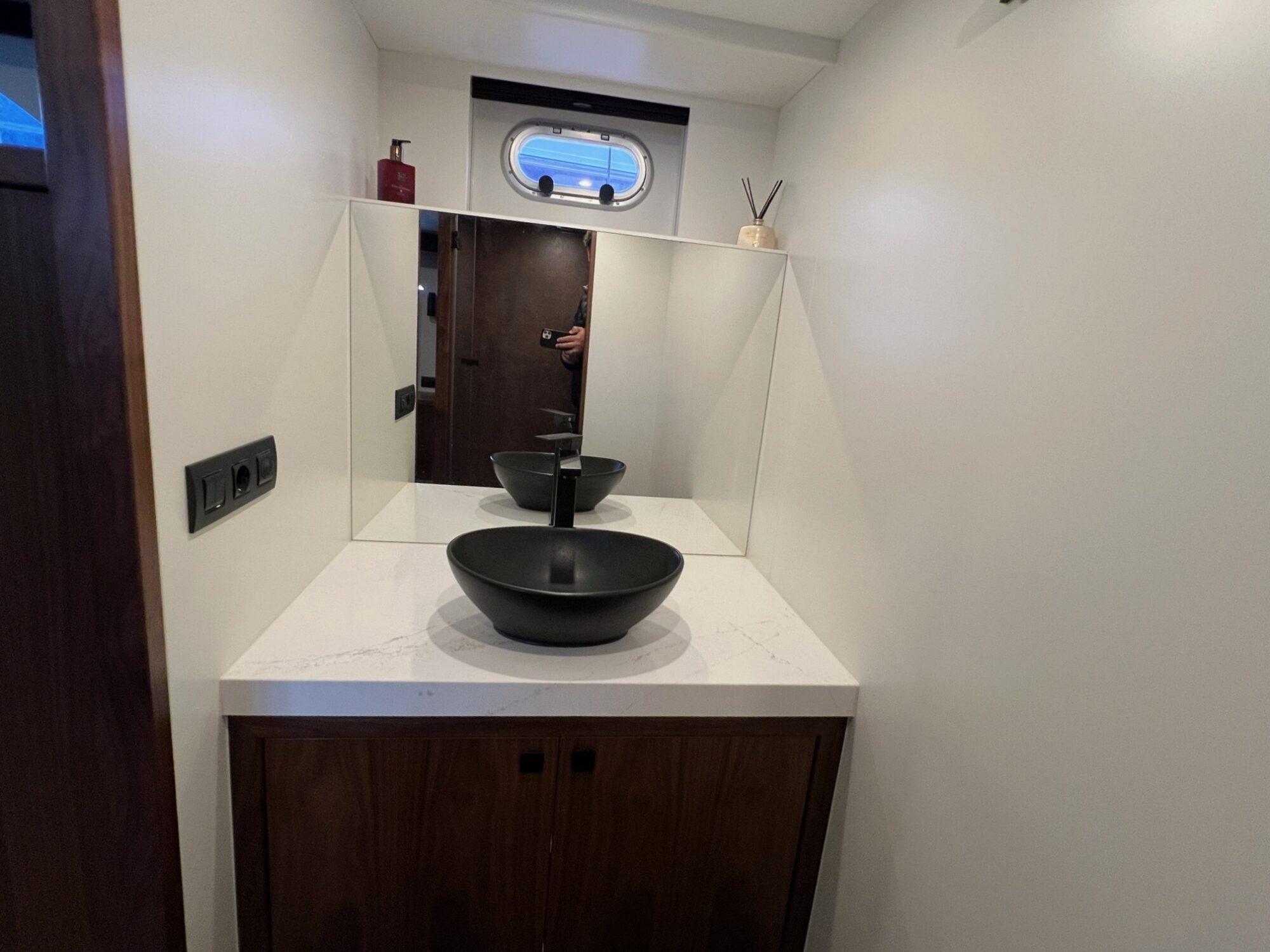 Van den Hoven Van den Hoven Executive 15.00 MK II