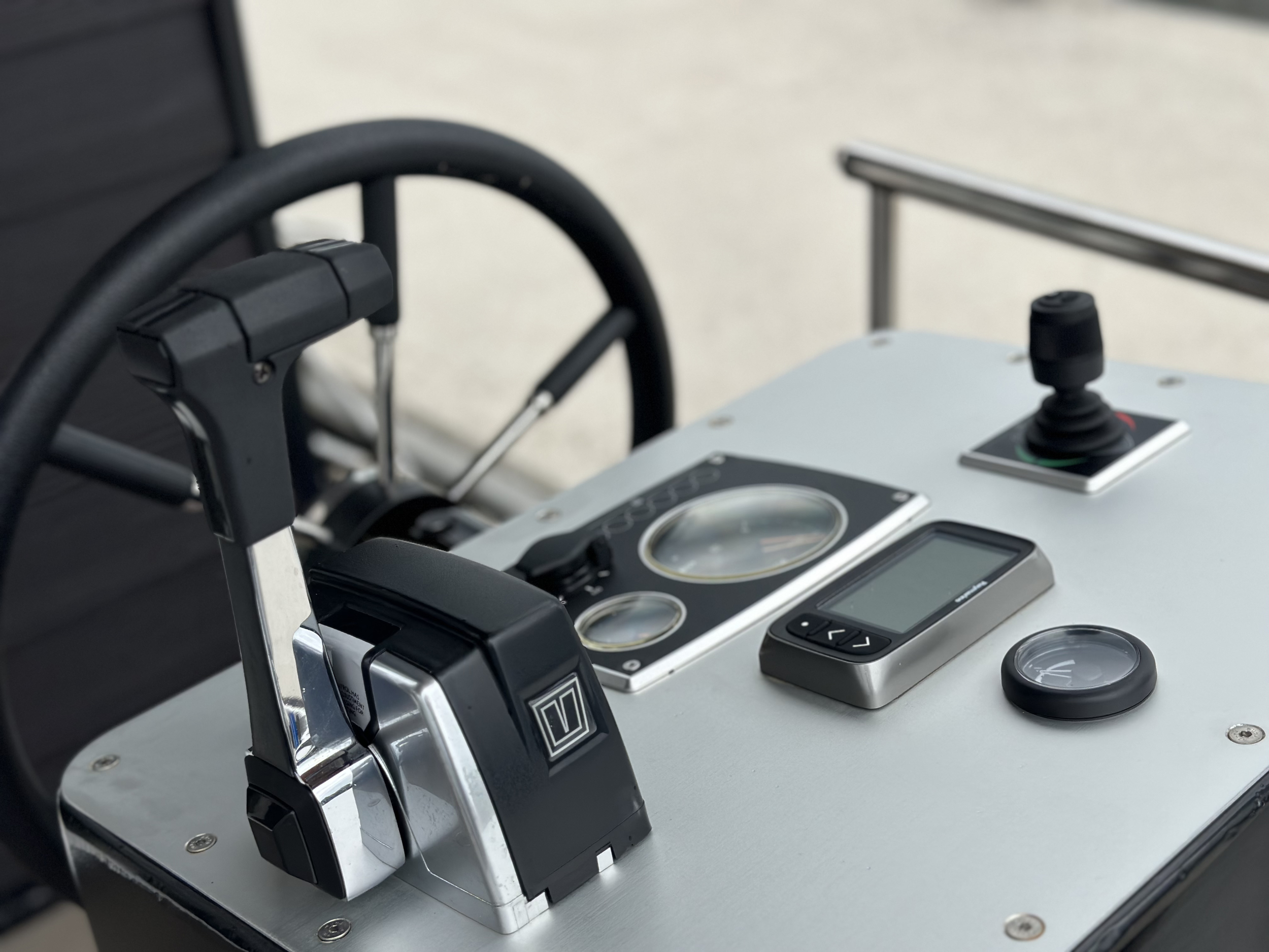 HOMESHIP VaarChalet 1250D Luxe Houseboat HOMESHIP VaarChalet 1250D Luxe Houseboat