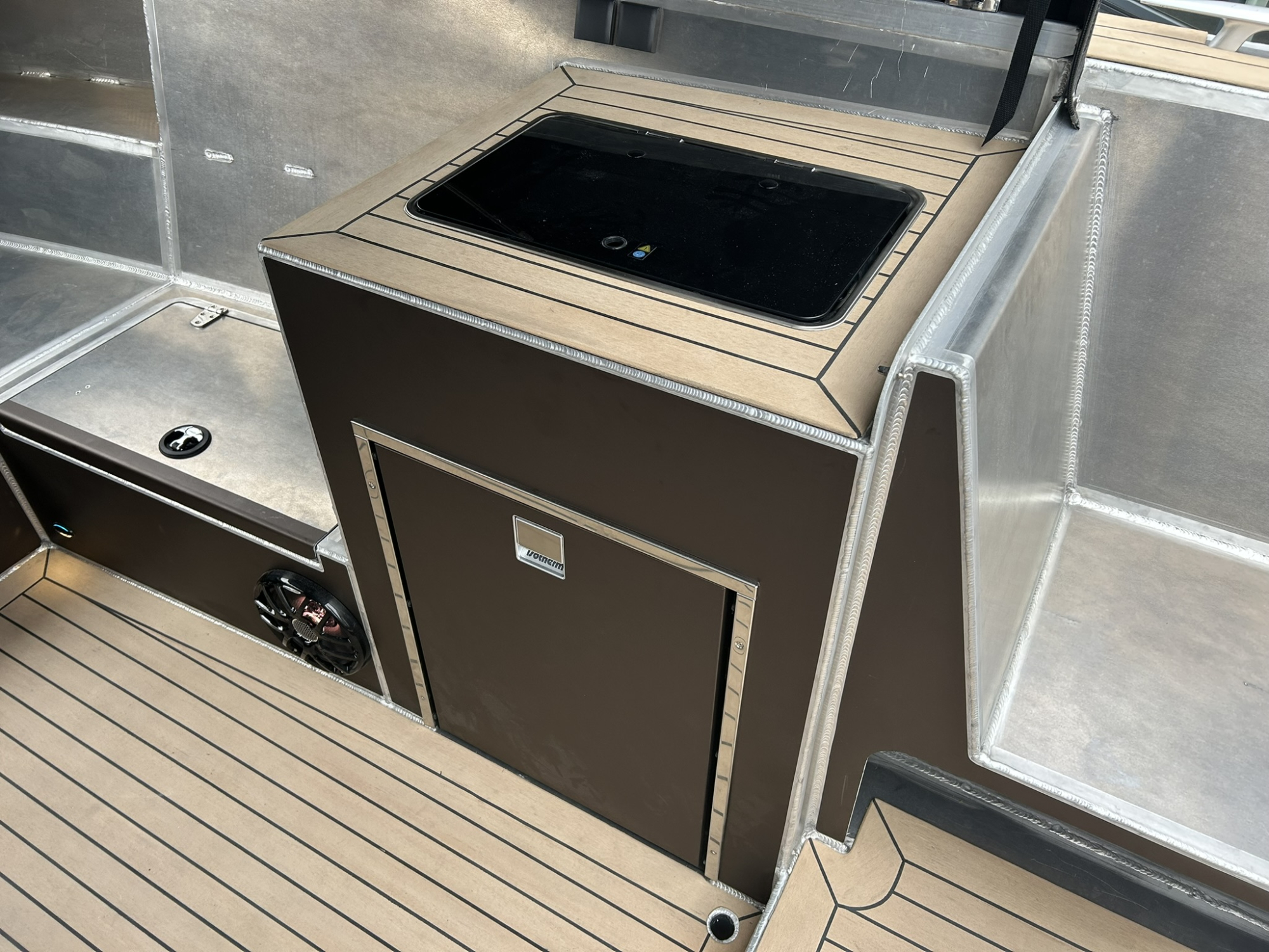 Van Vossen Tender 888 sport op voorraad