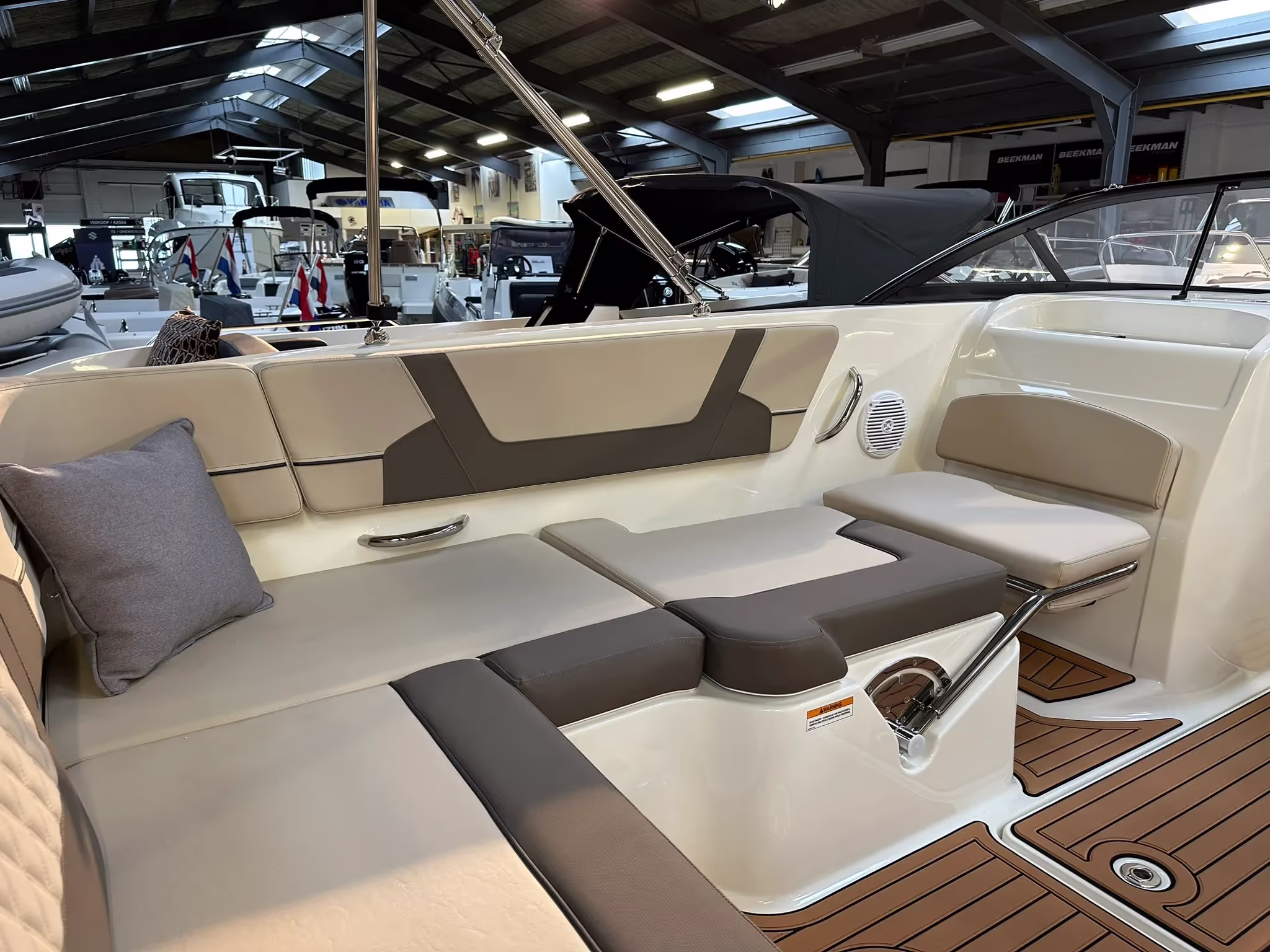 Bayliner VR6 Bowrider