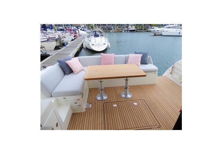 Prestige 460 FLY hoofdfoto