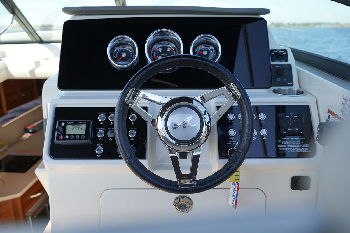 Sea Ray Sundancer 265