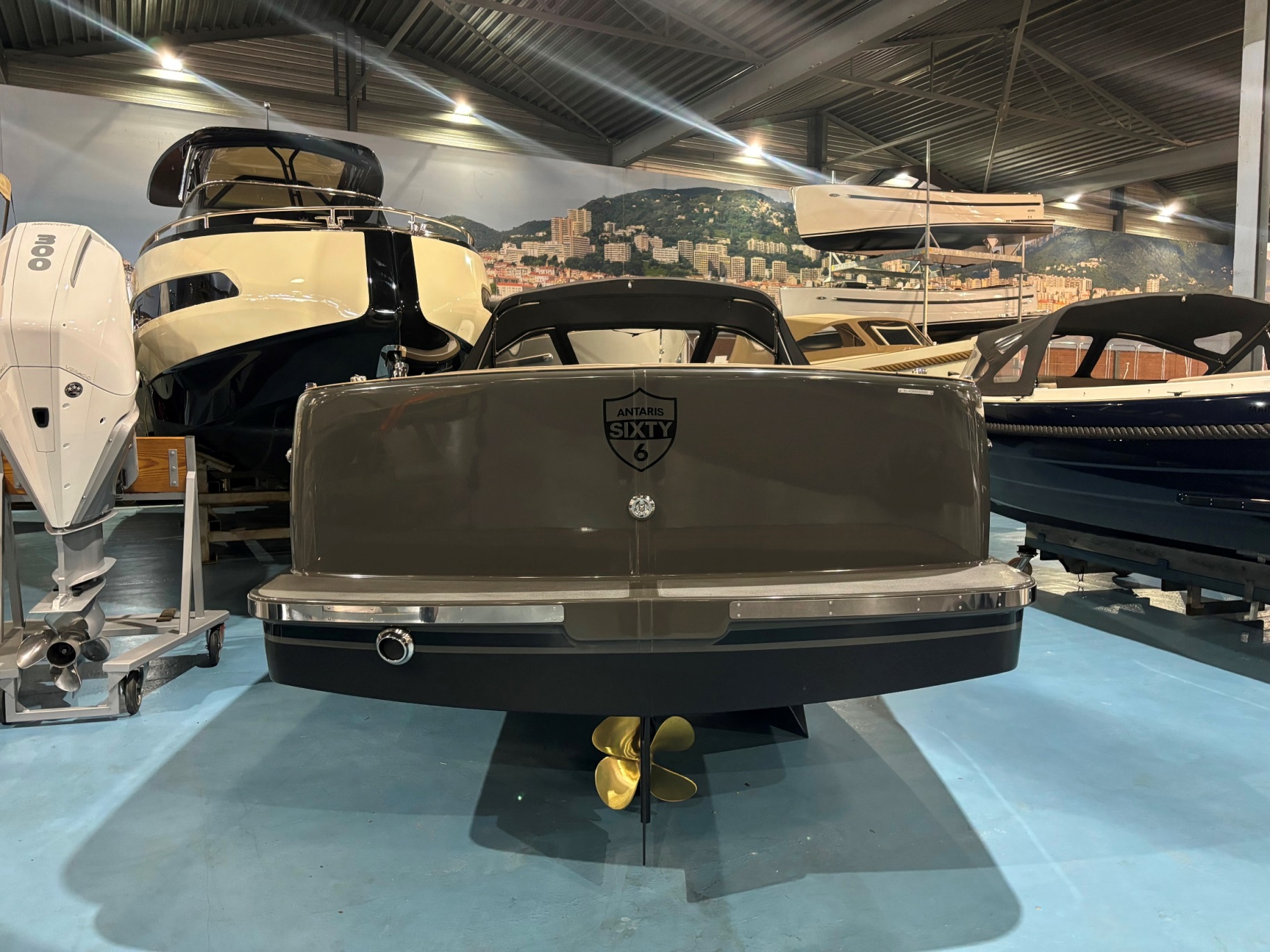 Antaris Sixty6 in RAL 7022 met 52 pk - op voorraad