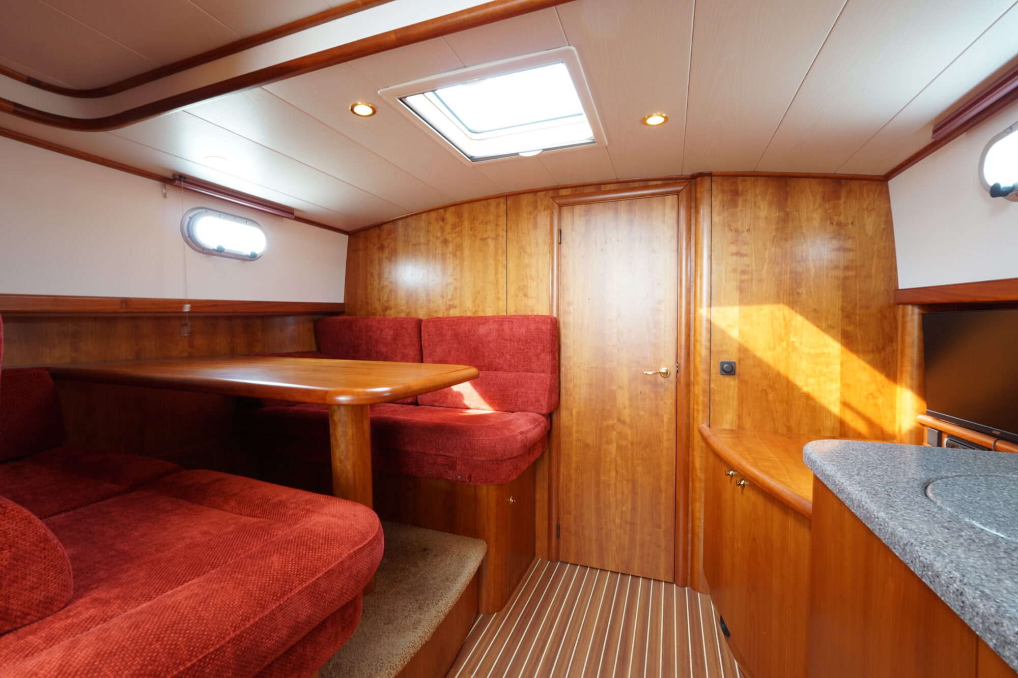 Tryvia 1100 OK Cabrio Spiegeldeur