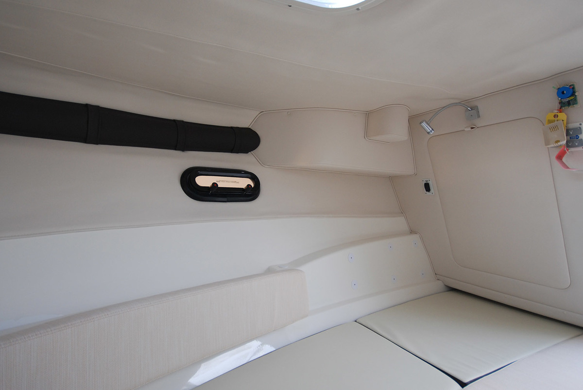 Sea Ray Sun Sport 250