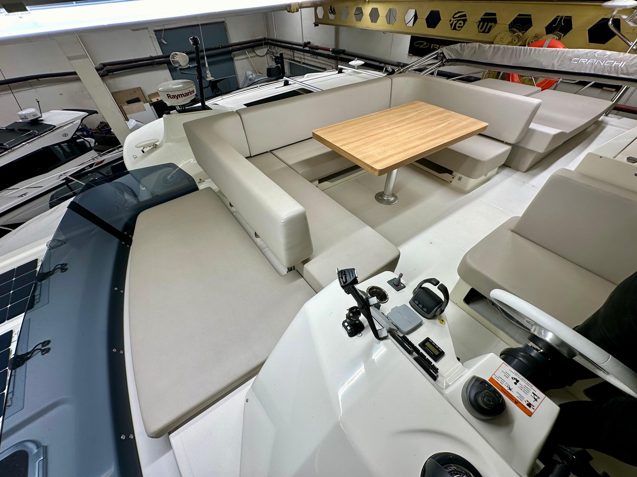 Cranchi T43 Eco Trawler Long Distance