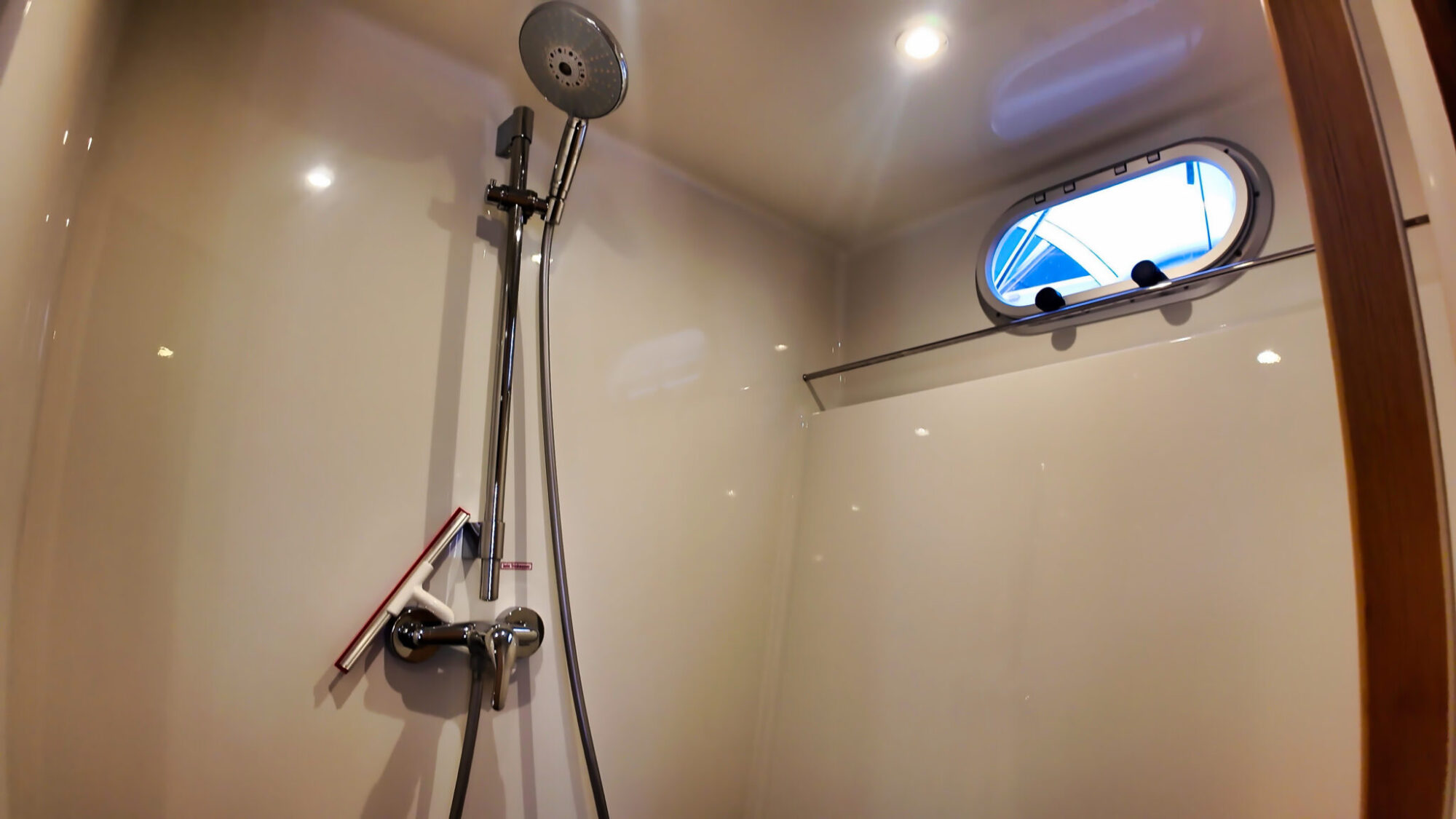 Aventura 43 AK Cabrio