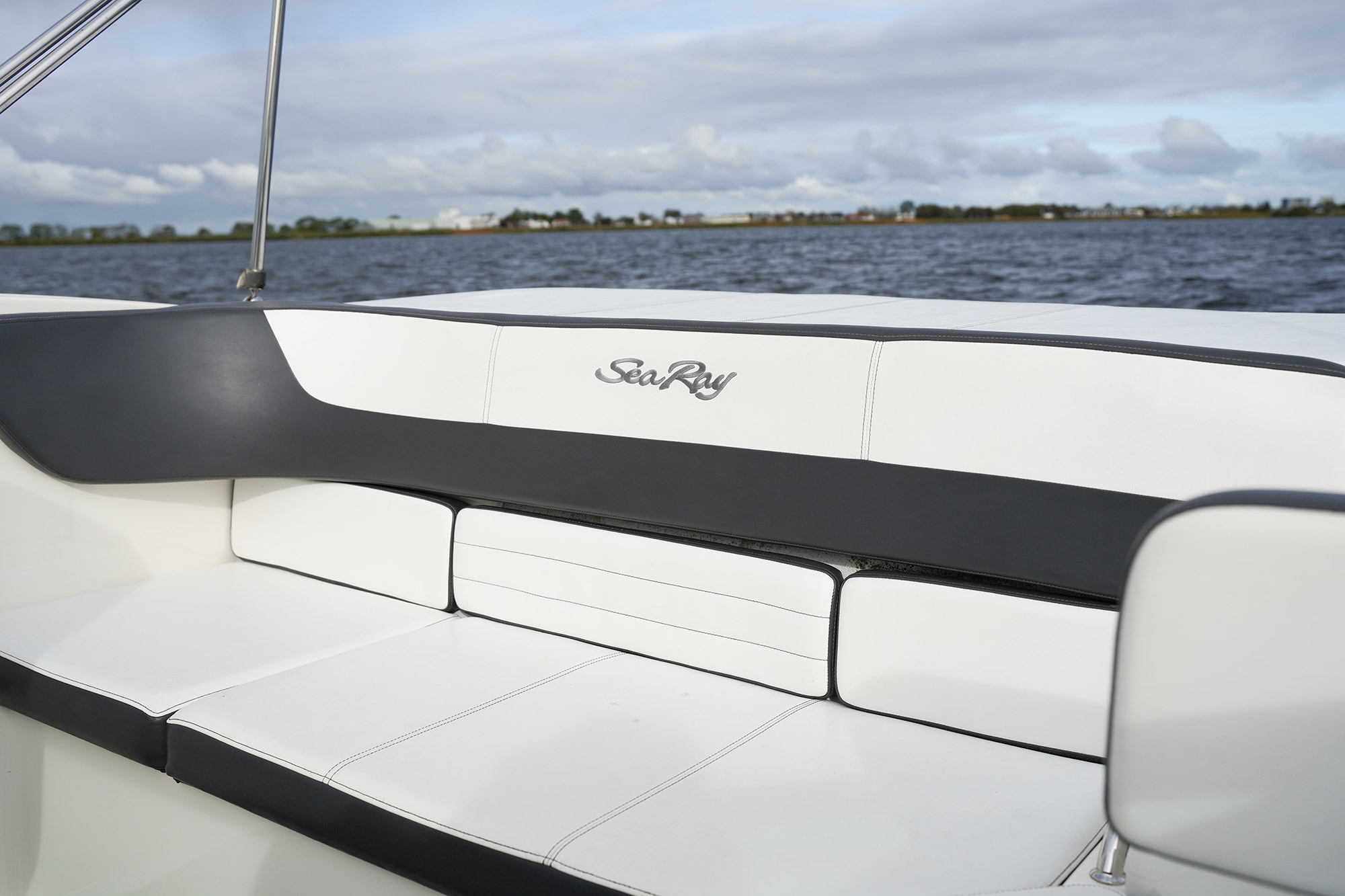 Sea Ray 19 SPX