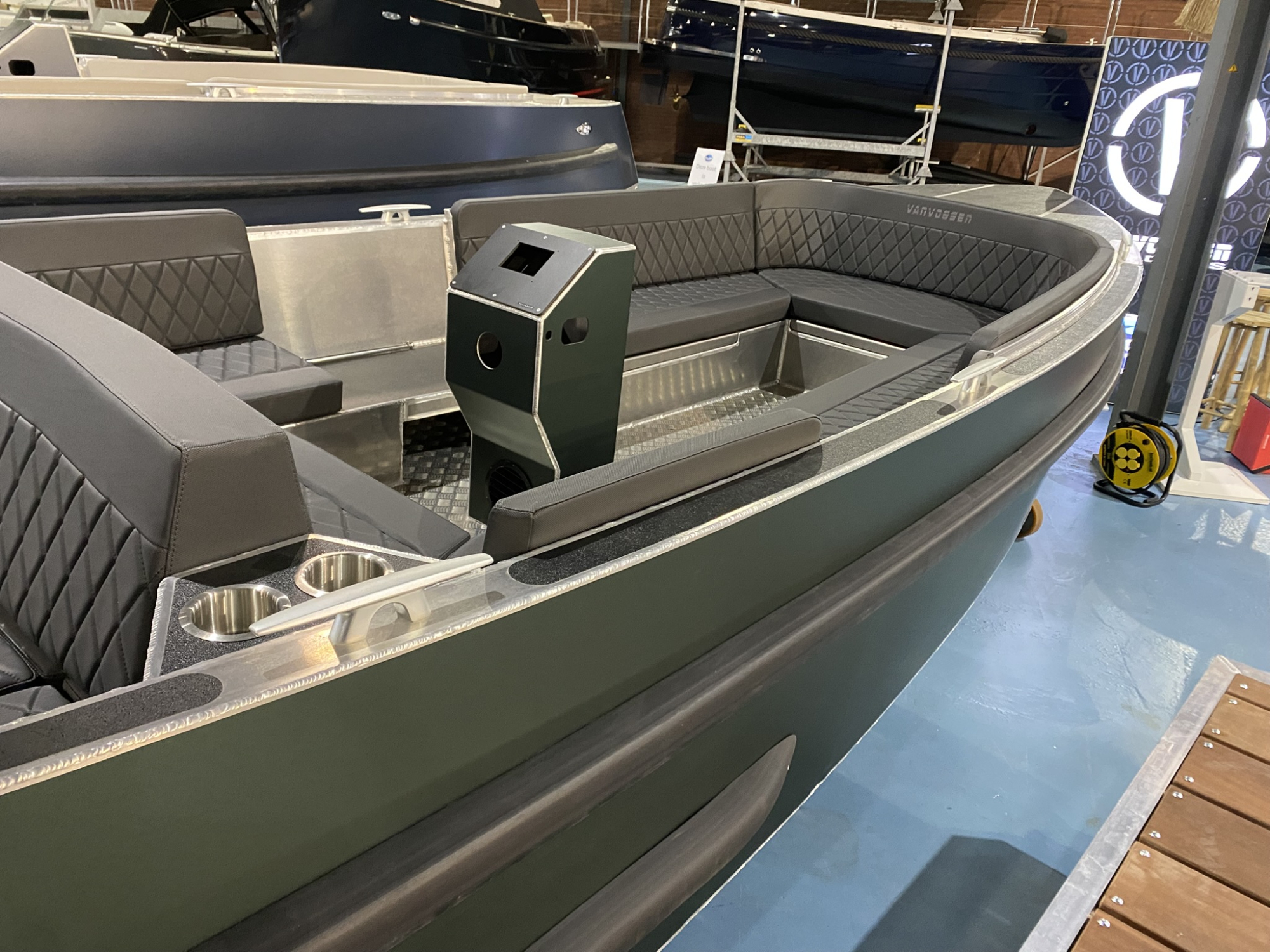 Van Vossen VanVossen E-Tender 595 E-propulsion 6kW op voorraad!