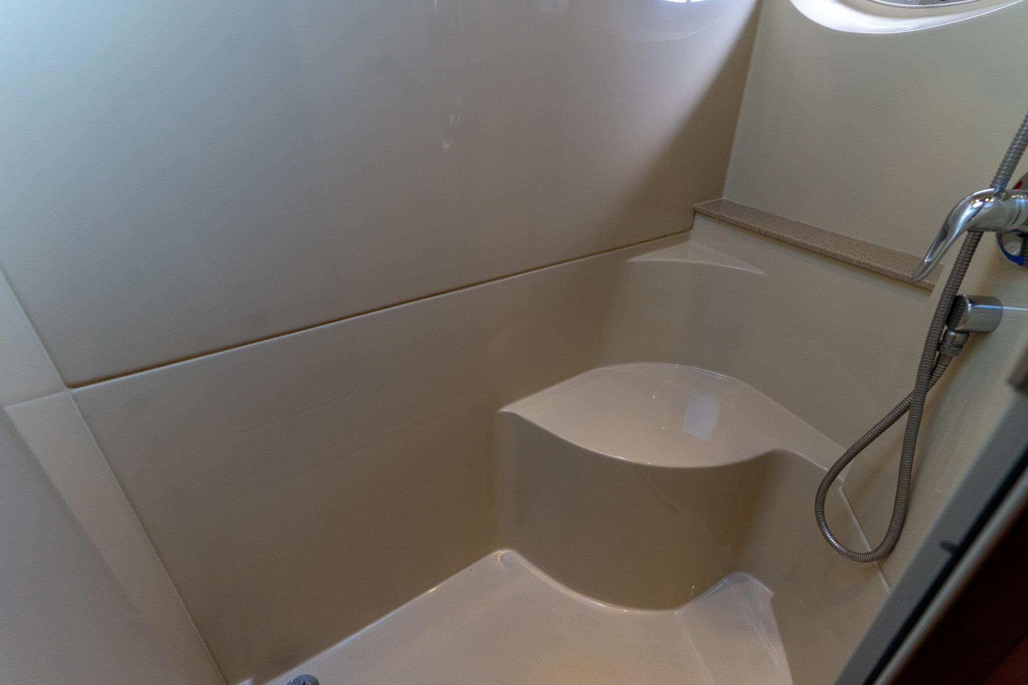 Cruisers Yachts 415 Express Motoryacht