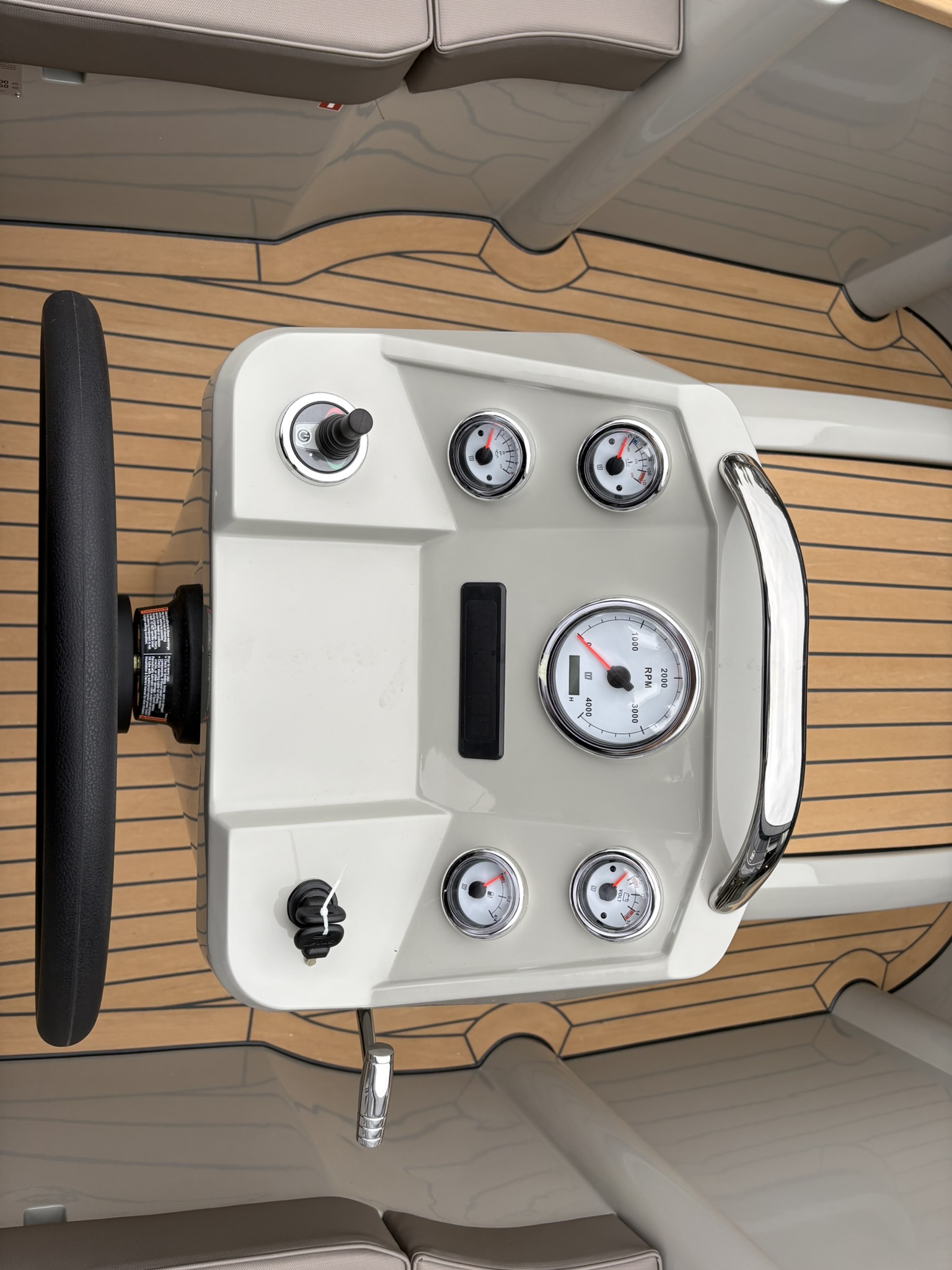 Antaris Sixty7 met Vetus 42 pk in RAL 7030 op voorraad!