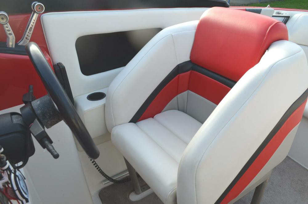 Donzi 30 "Black Widow"