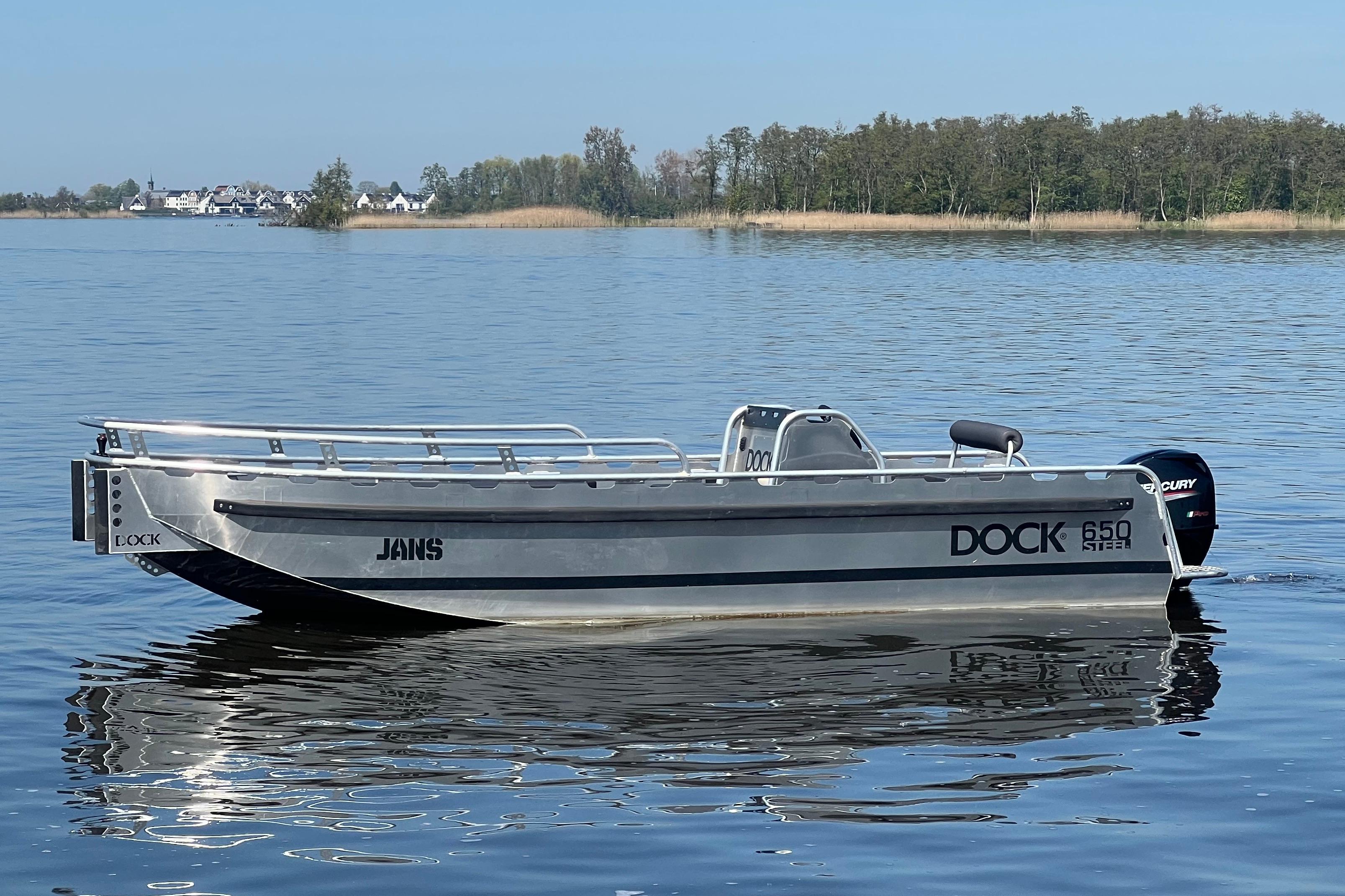 DOCK Steel 650