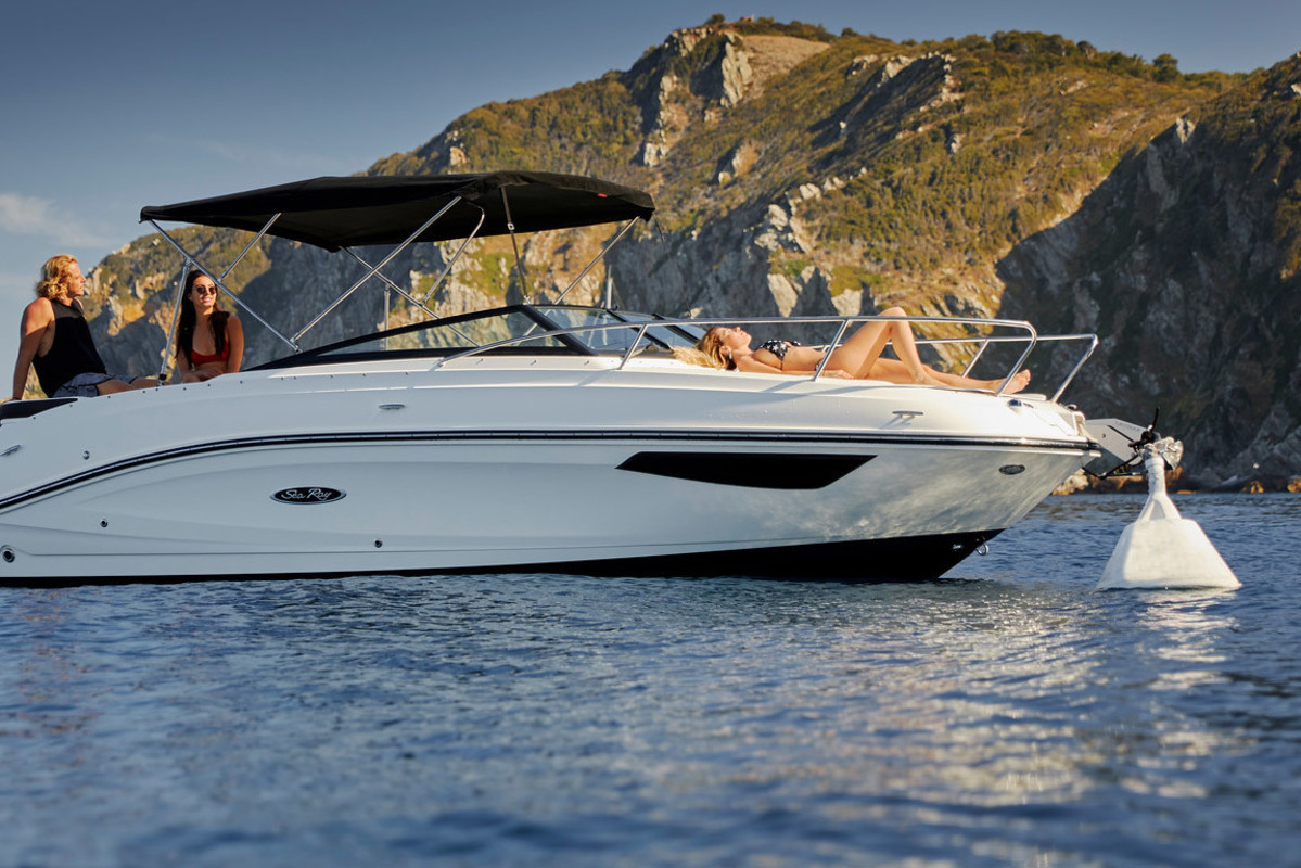 Sea Ray Sun Sport 230