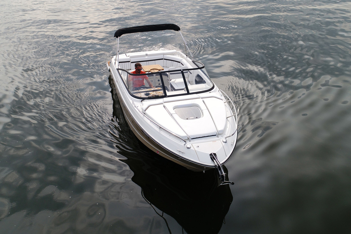 Sea Ray Sun Sport 250