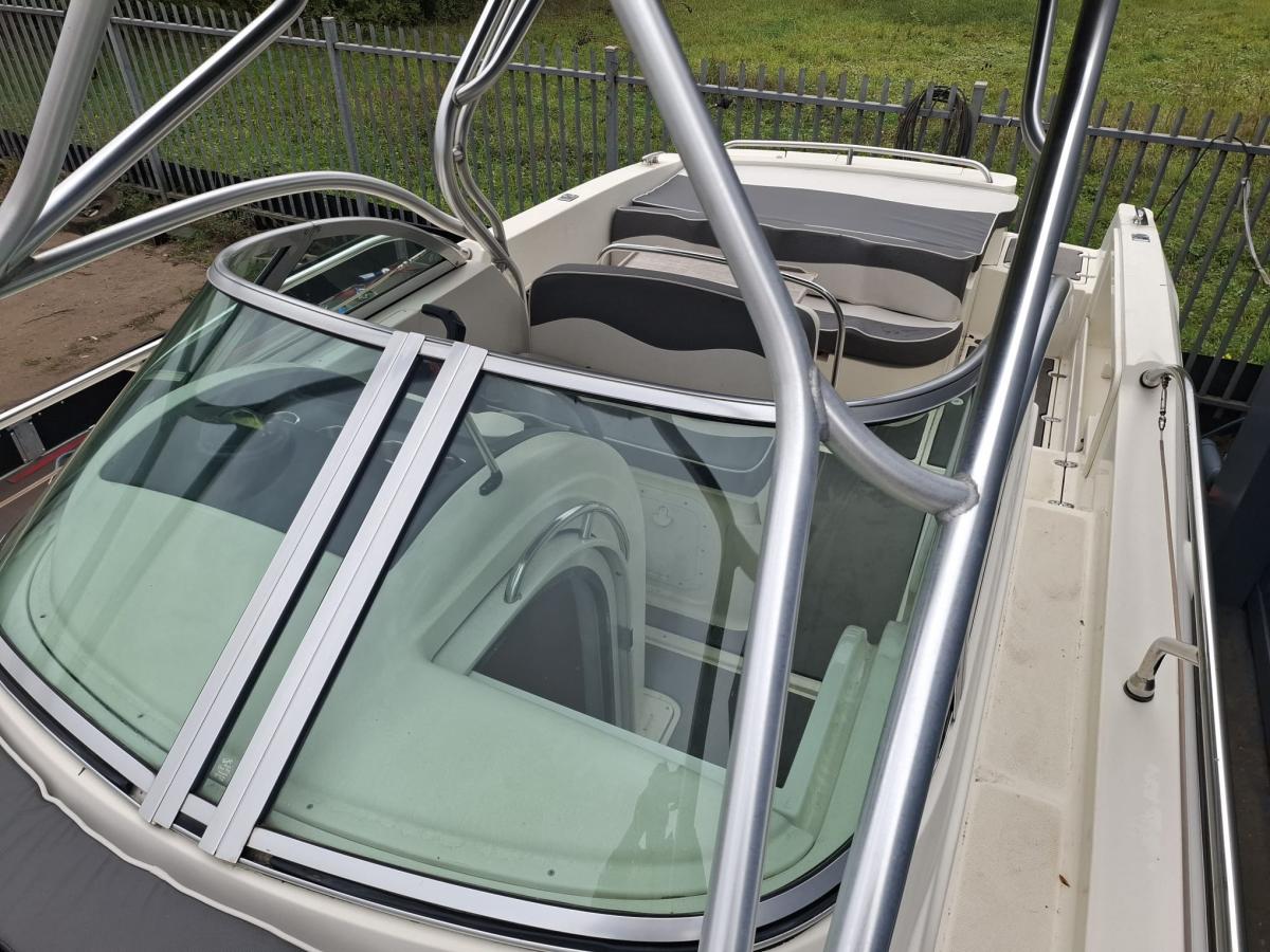RANCRAFT RM-Yacht Ranieri RV-25 Console boat