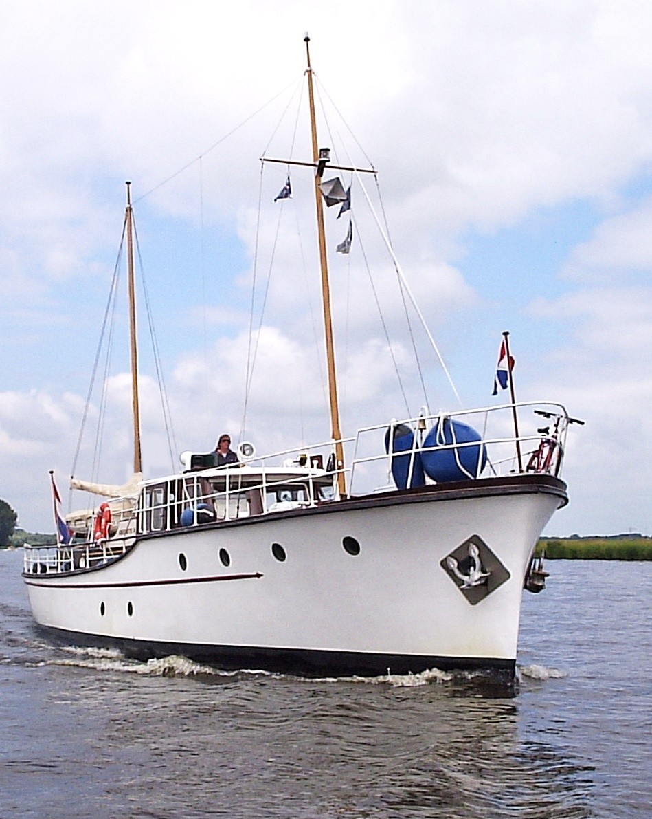 De Vries Lentsch Bakdeksalonkruiser 18.00