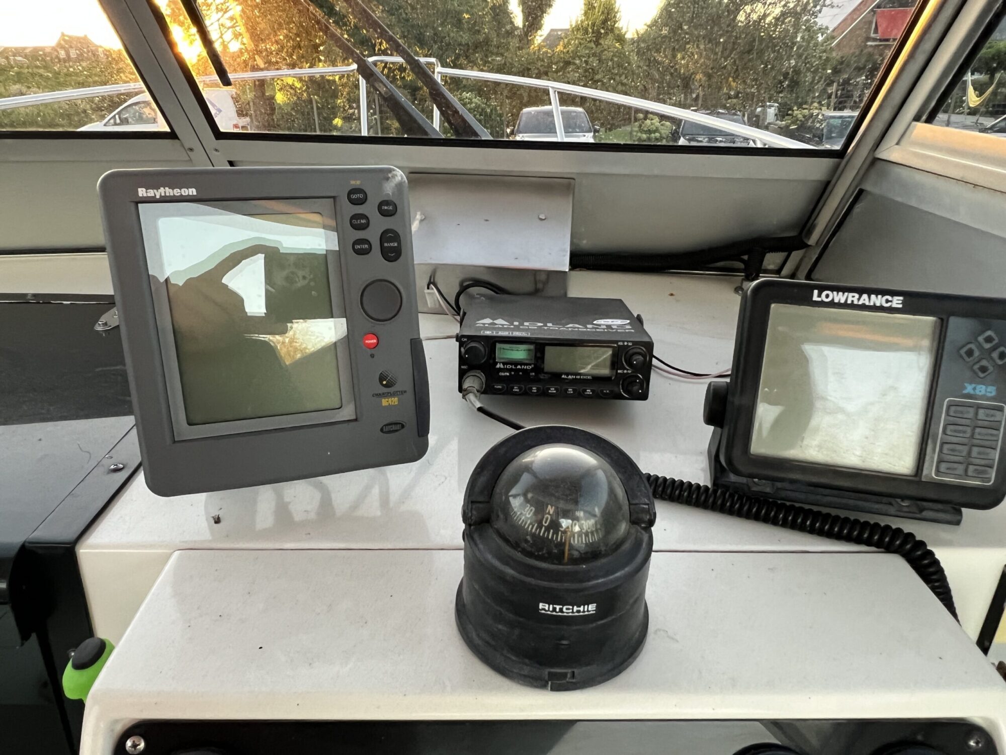 Celebrity 2500 Fish Hawk