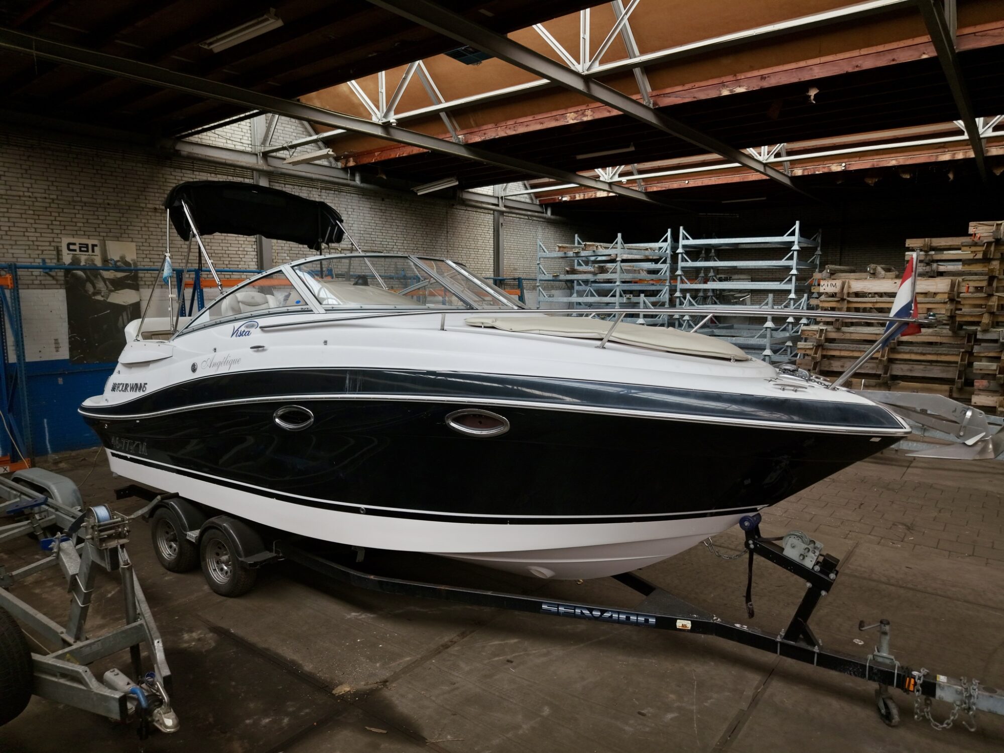 Four Winns 258 Vista hoofdfoto: 1