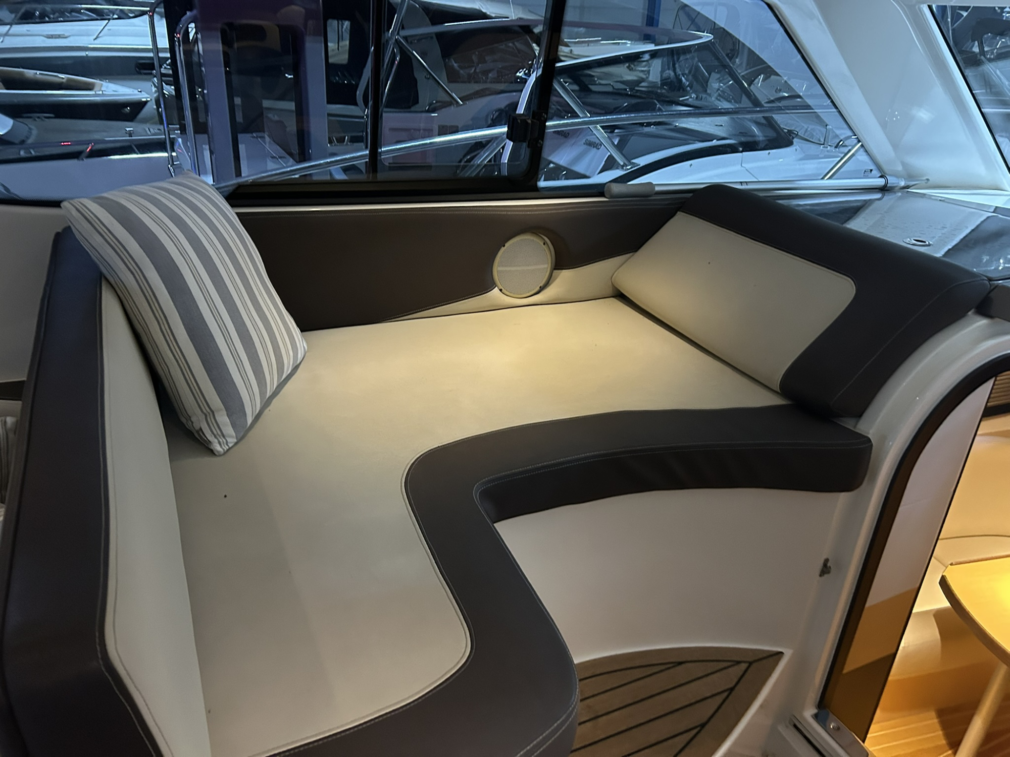 Galeon Yachts Galeon 325 HTS met Volvo Penta 370 pk