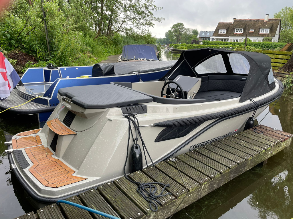 Corsiva 600 tender DEMO vaarklaar verkocht
