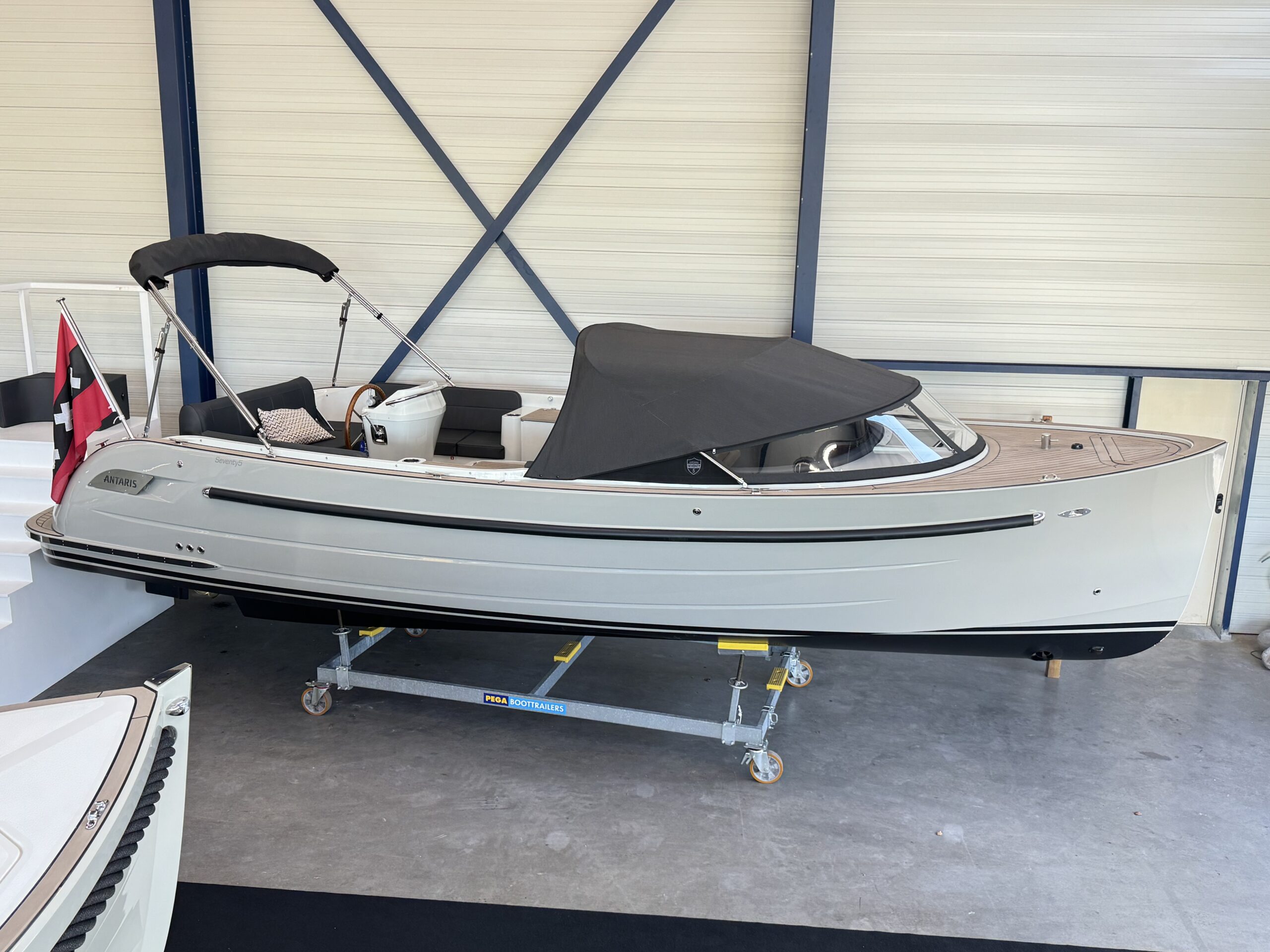 Antaris Seventy5 Hybride (op voorraad) hoofdfoto: 1